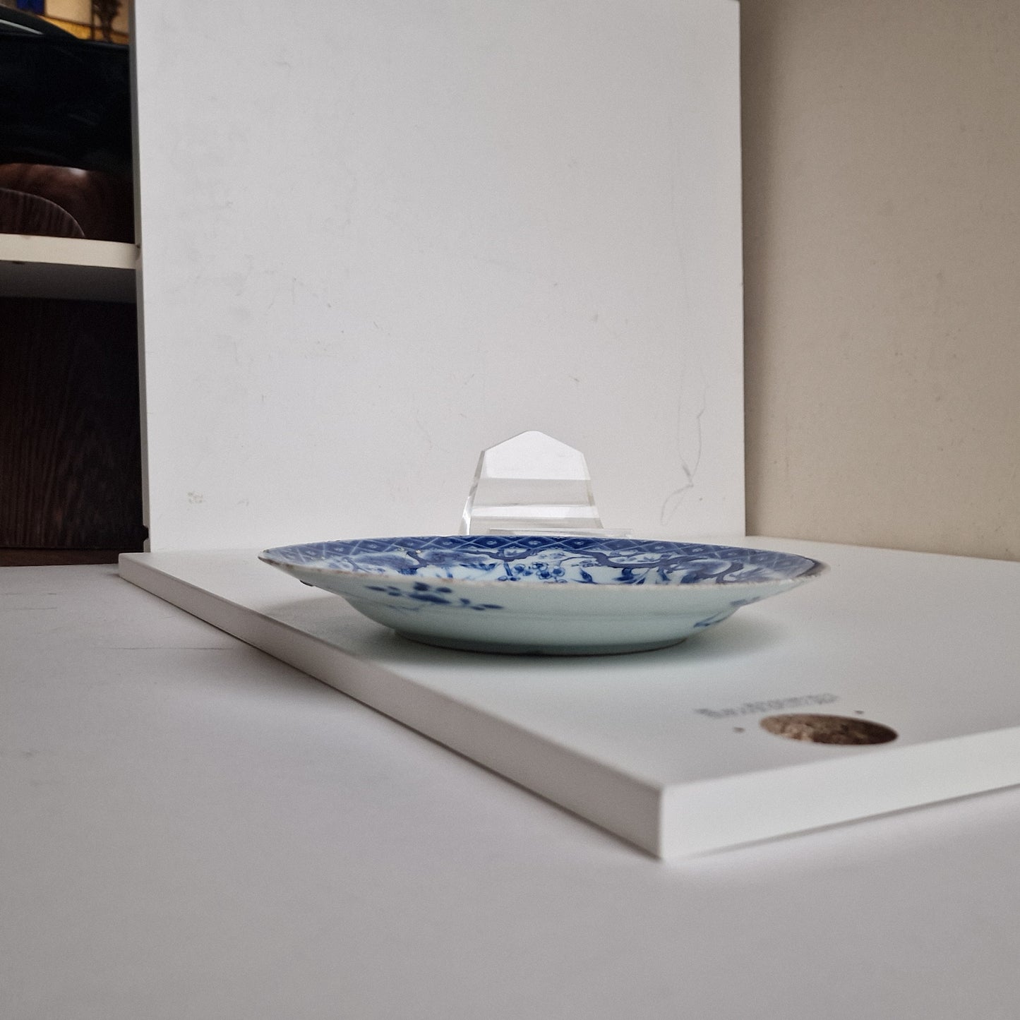 Kangxi Porcelain Plate, Mother and Child Garden Scene, c.1662-1674
