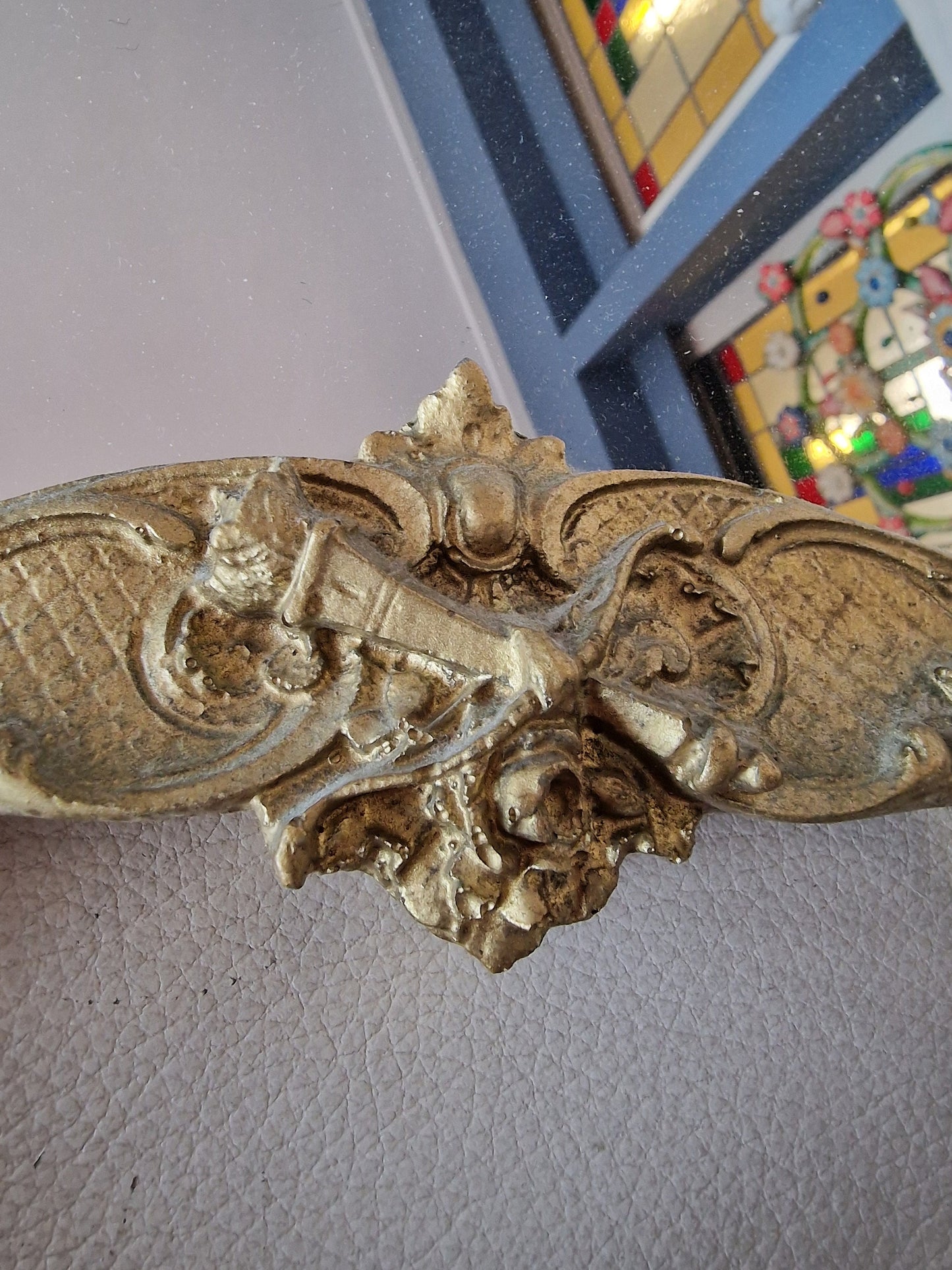 Louis XVI Gold Montel Mirror, Cherubs Rocaille Detail, angels gold
