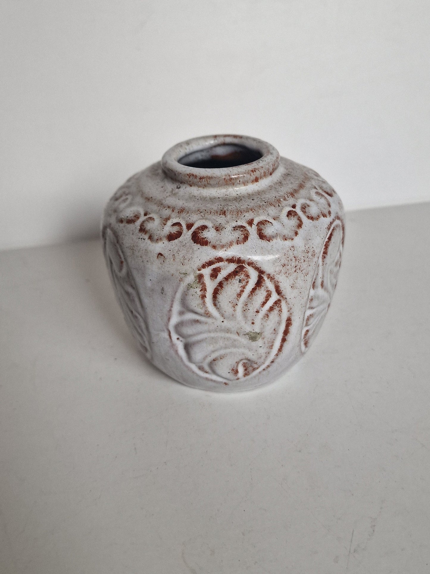 Pottery utrecht, 50's, mobach Utrecht keramiek kunst midcentury ginger jar druipglazuur glaze wit