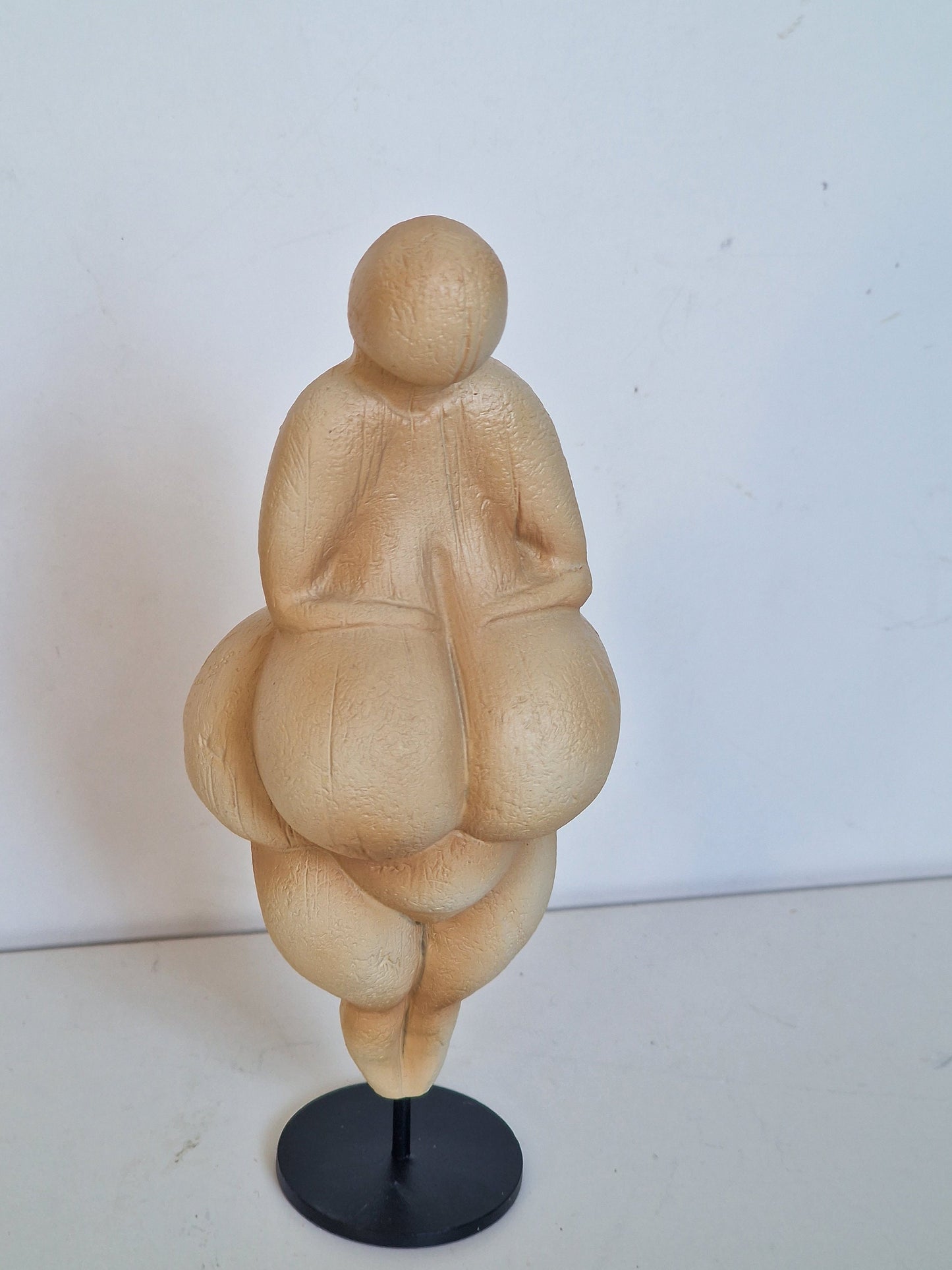 Venus van Lespugue, Dit item is een identieke museumreproductie mouseion vervaardigd