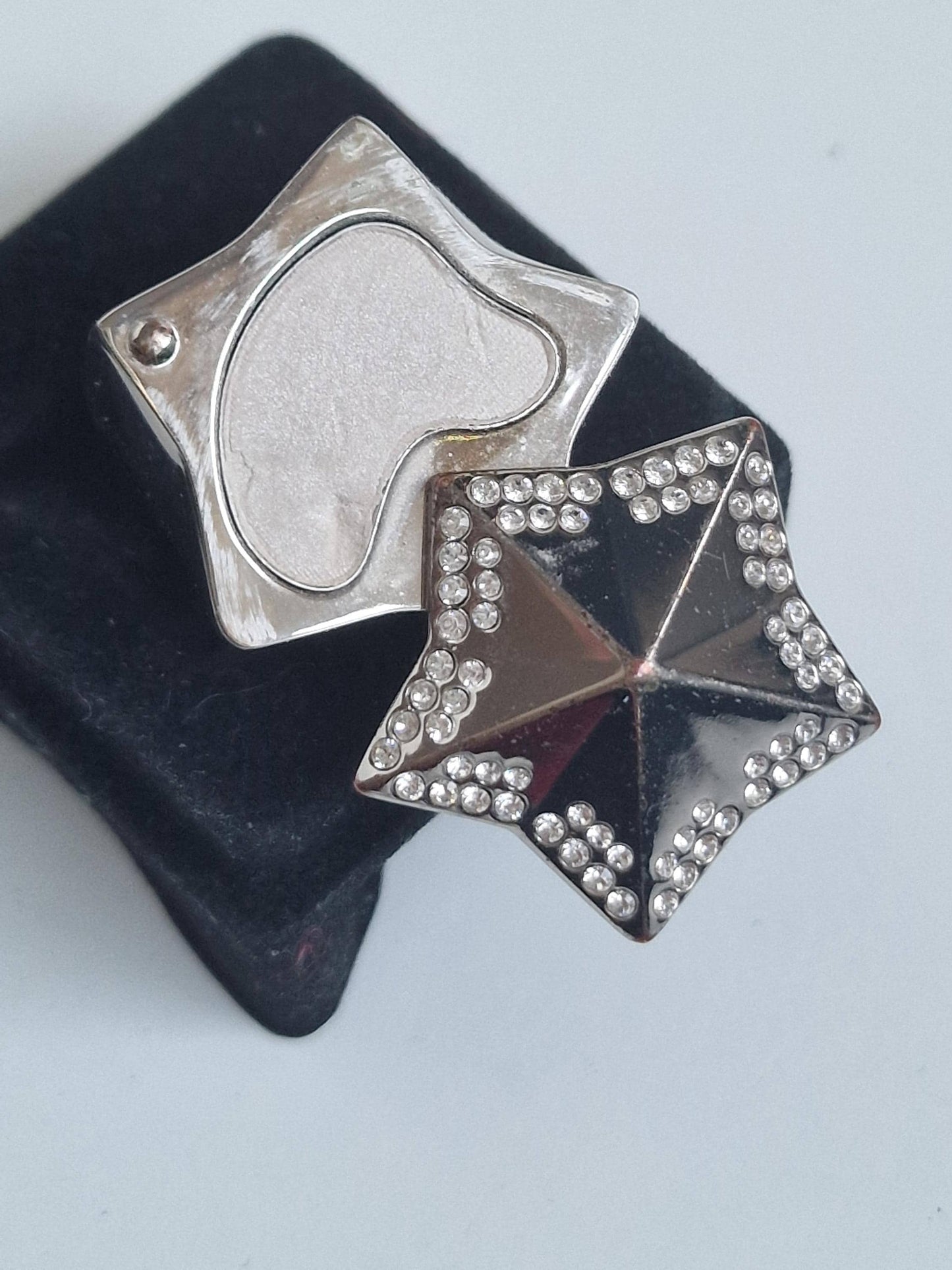 Thierry mugler ring w secret compartiment , swarovski and steel, 'poison ring' retired rare