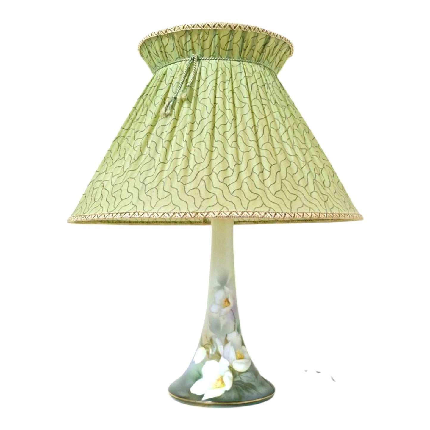 French Art Nouveau Floral Glass Table Lamp, 1900-1930