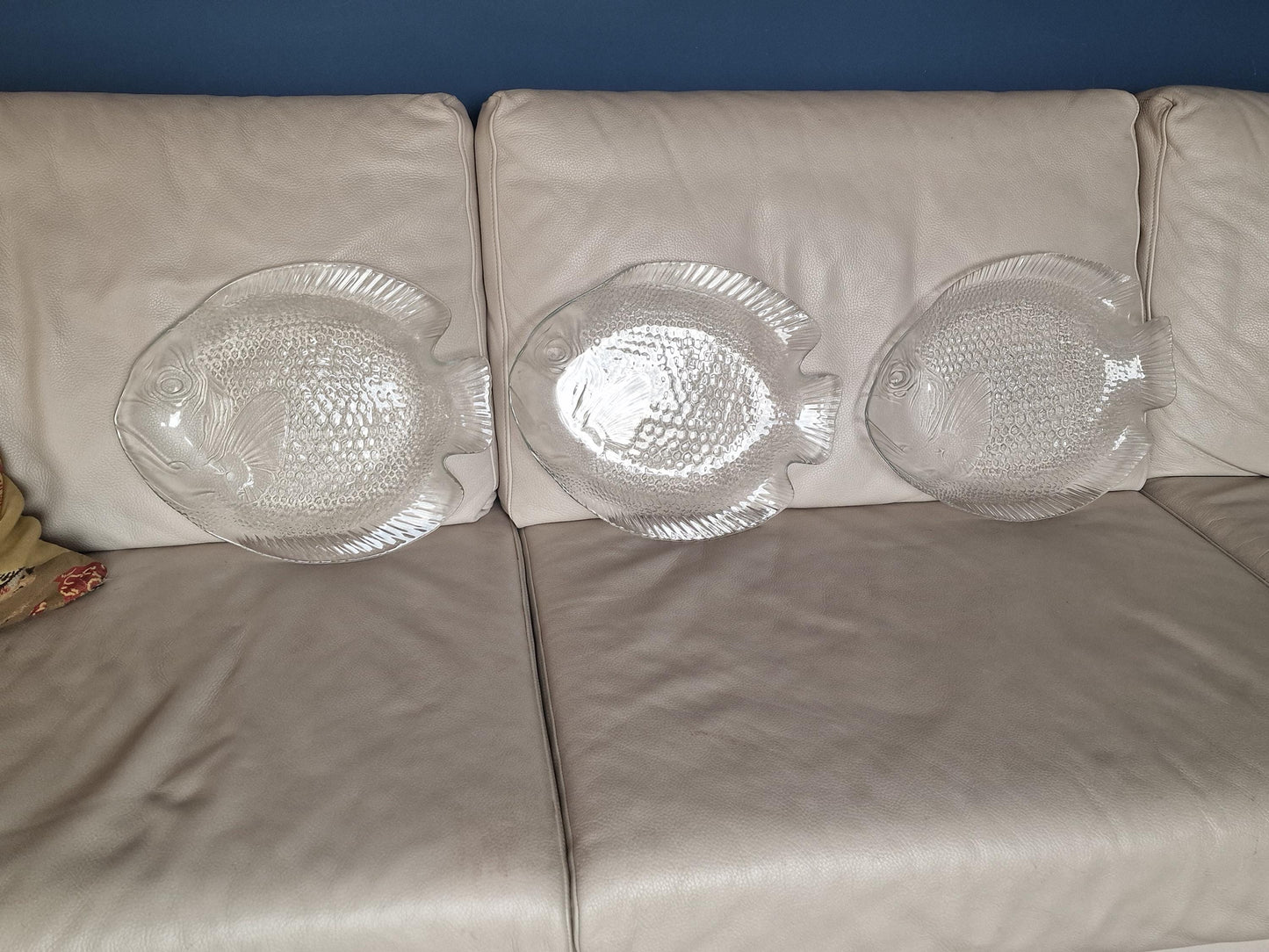 grote glazen visschalen vis banket fish dishes platter glass scandinavian vintage
