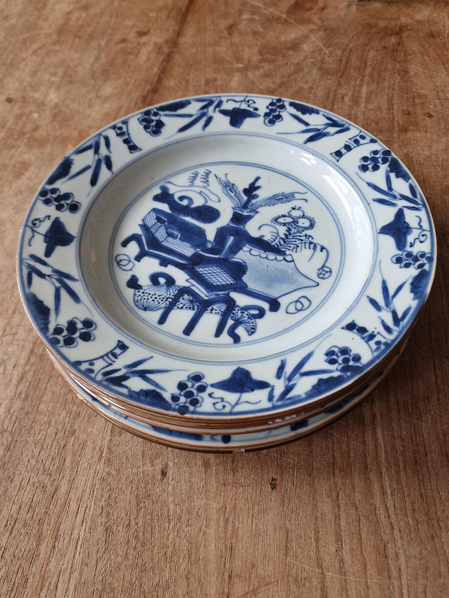 Set of 6 Antique Chinese Export Porcelain Plates, Qianlong Era, 18th Century, very nice