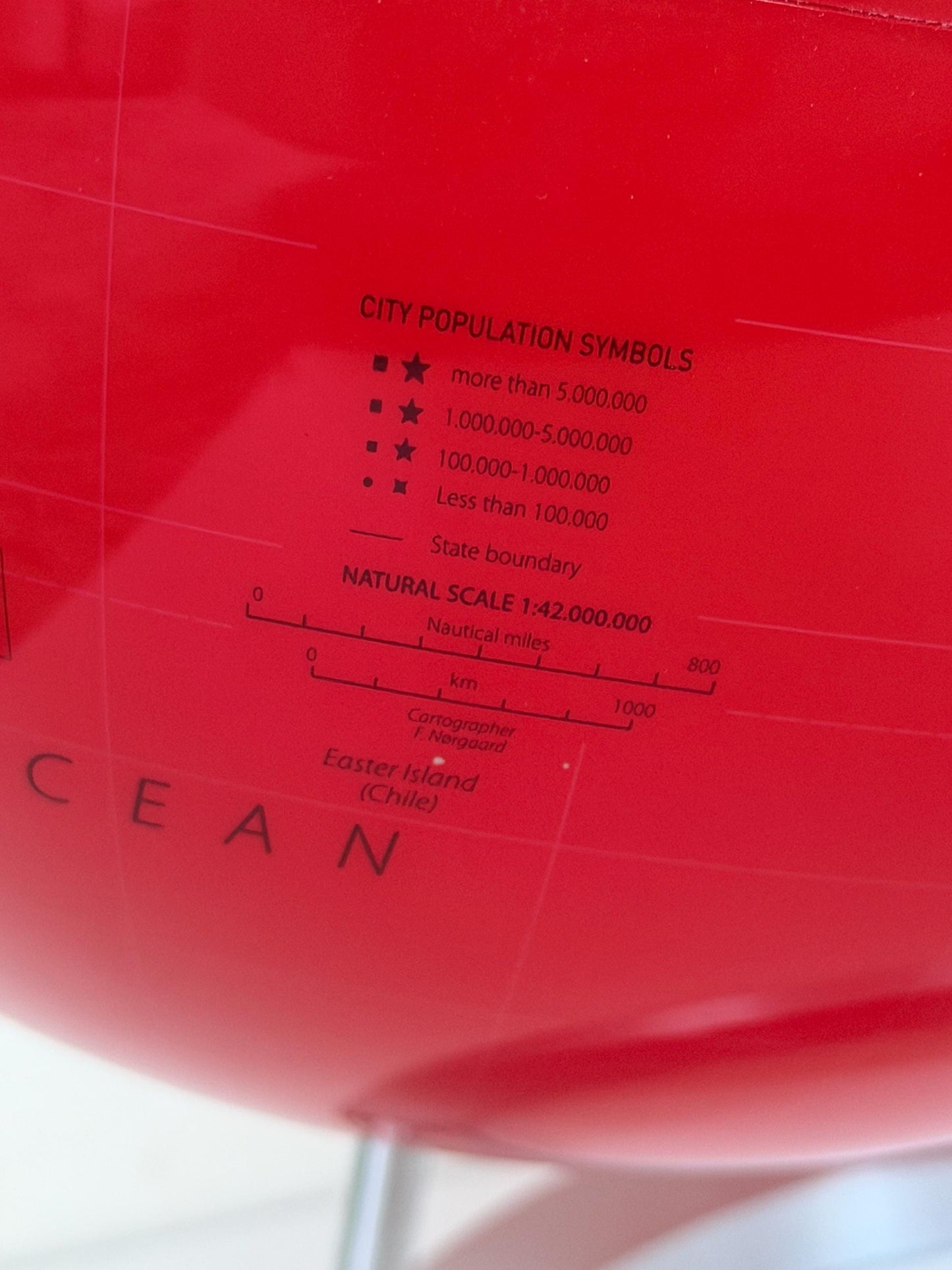 Atmosphere Full Circle Vision Red Design Globe