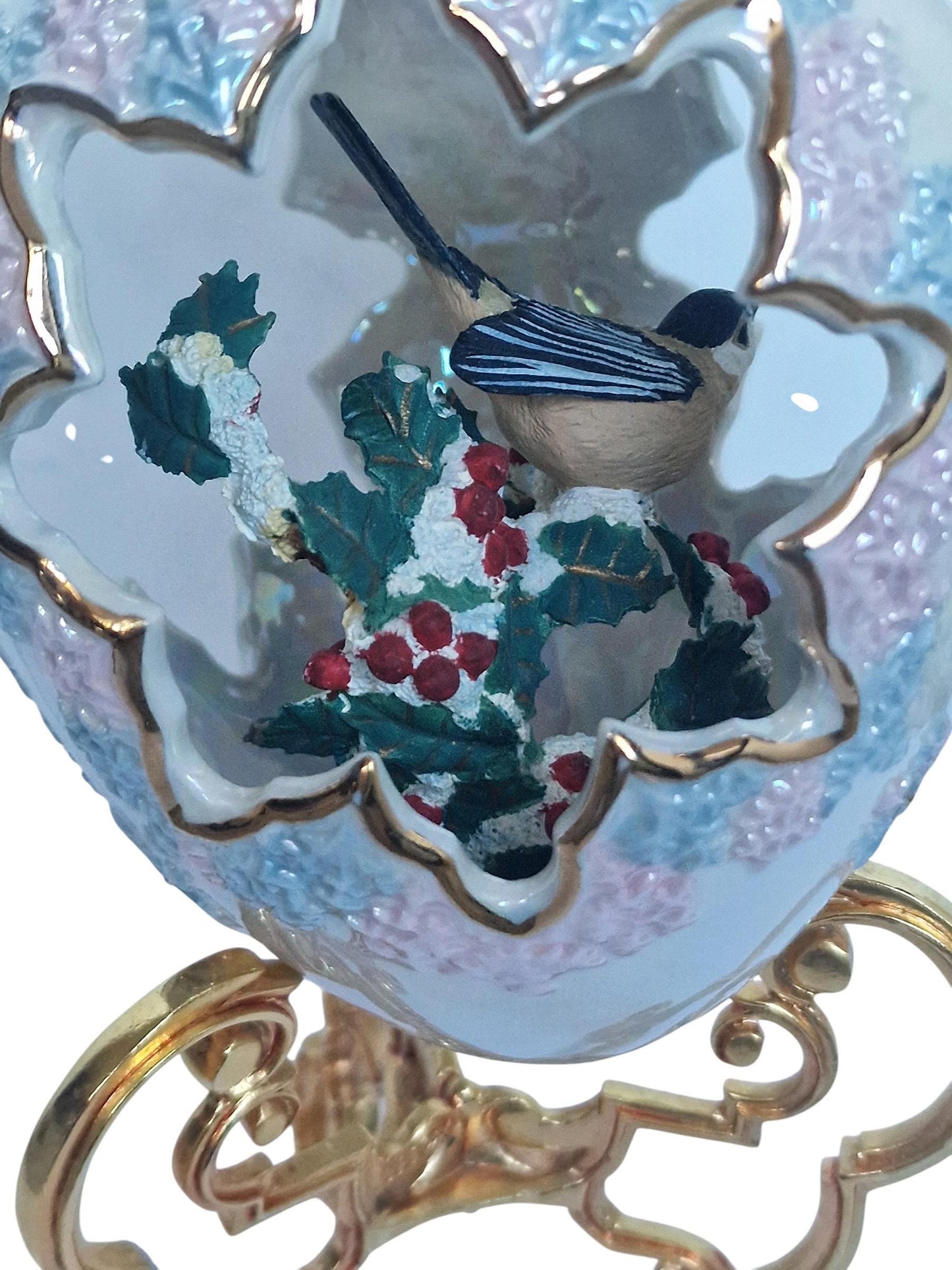 House of Fabergé, Faberge, gilded porcelain large egg w. certificate of authenticity, sweet garden of romance, chickadee, retired, iriserend