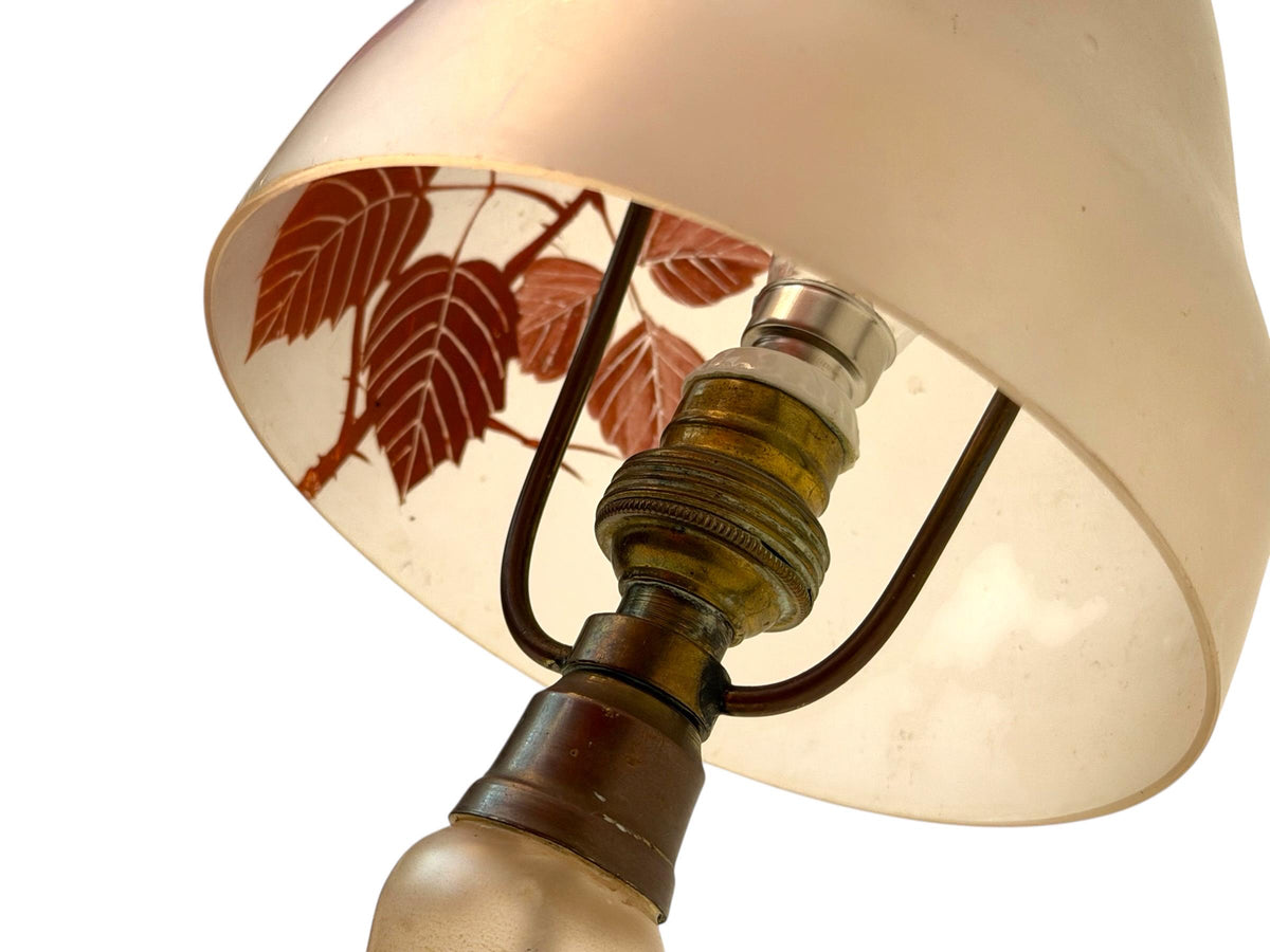 Art Deco romantic Cameo Glass Table Lamp with Blackberry Decoration, circa 1920–1930