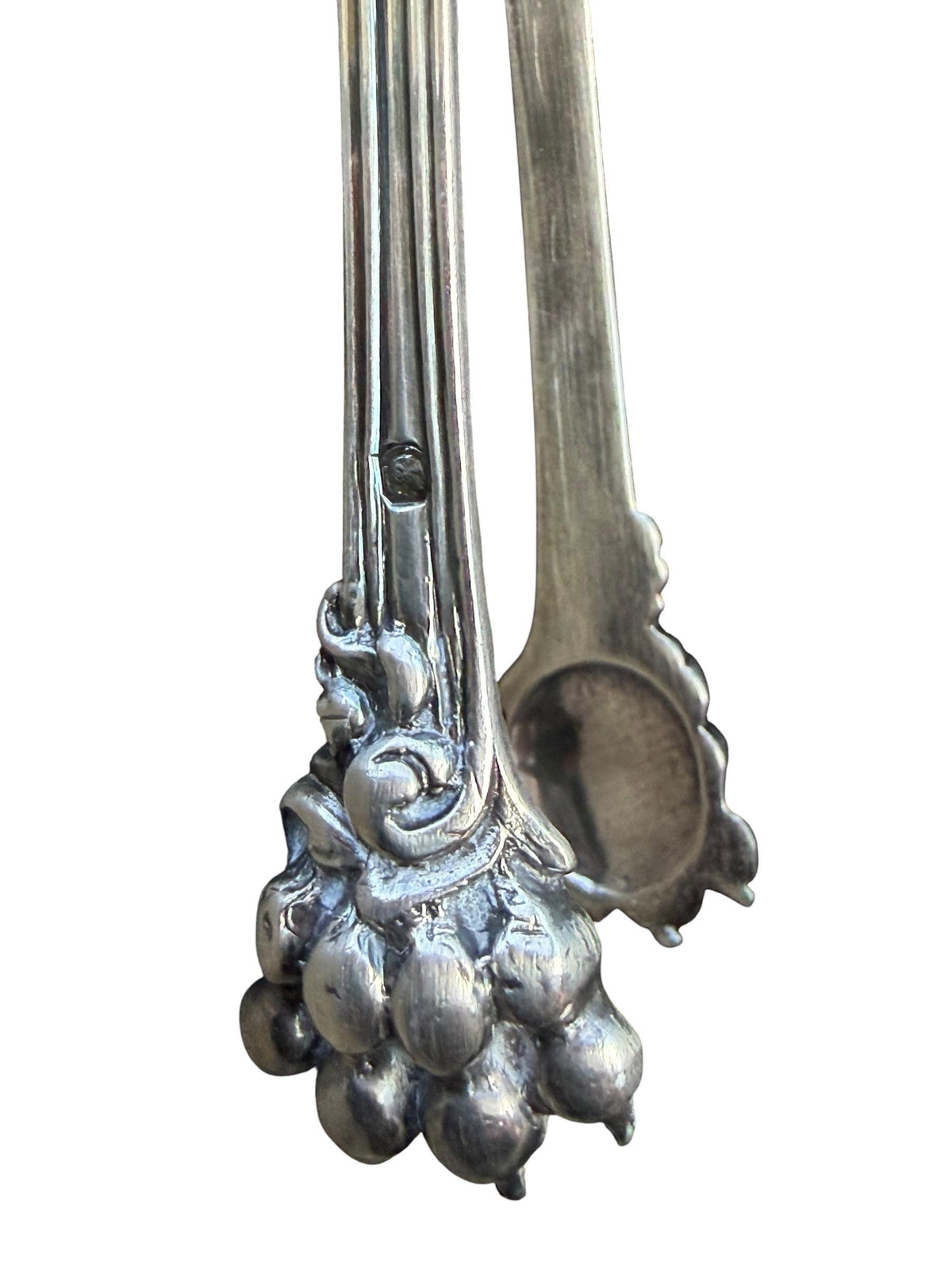 Antique French 1st Silver Sugar Tongs Pierre Queille Paris 1834 Coat of Arms of the Counts de Uribarren highclass aristocratic klauwtang