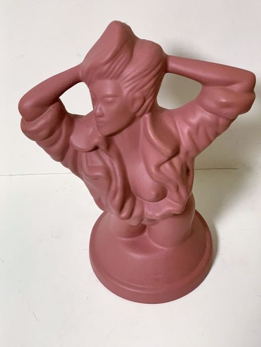 80's Lady sculpture pink typical eighties lady figure tretchikoff style,  roze