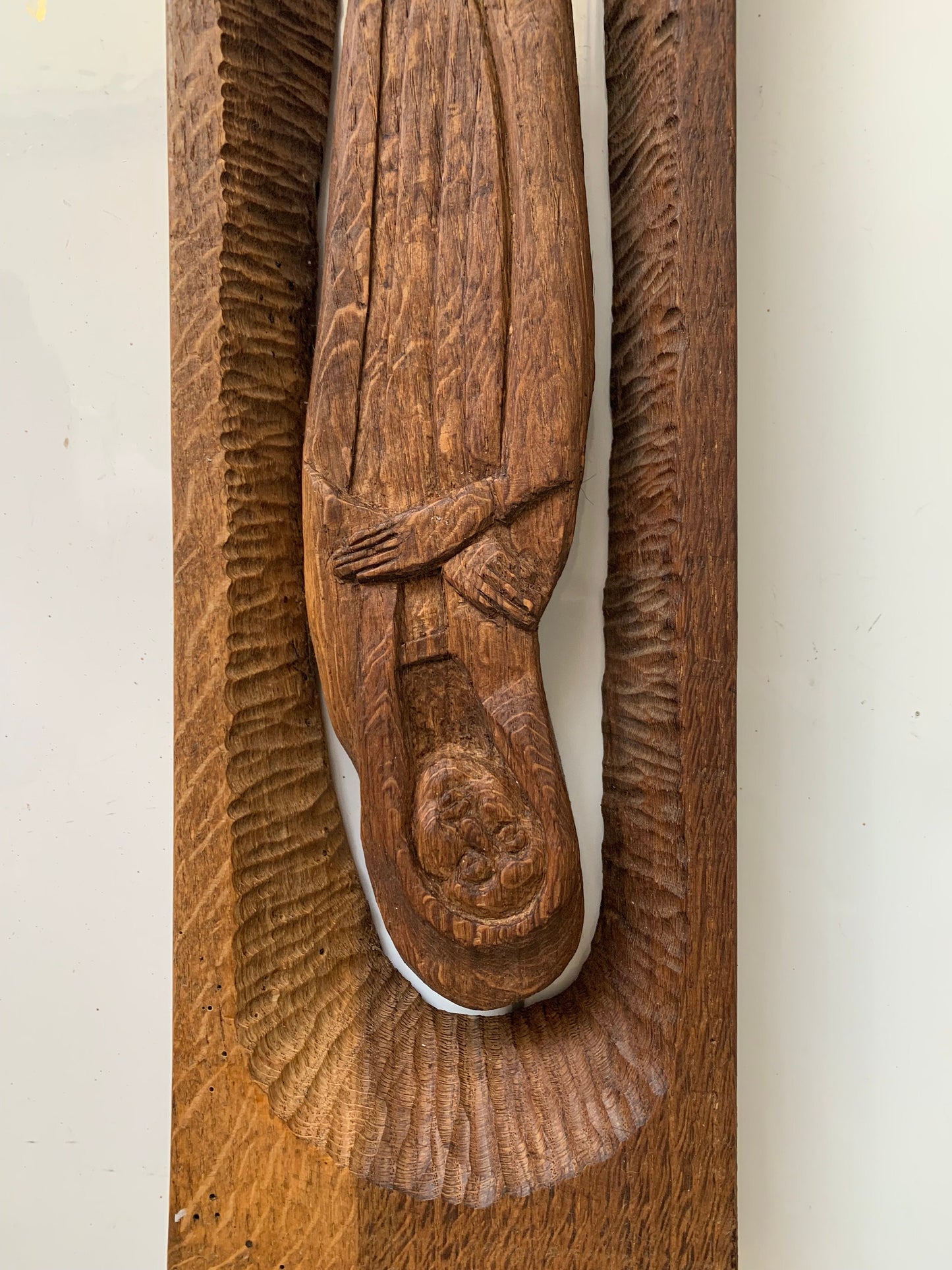 madonna art deco handcarved 70 cm grote Art Deco houtsnijwerk Madonna met slang bij voeten Genesis, holland