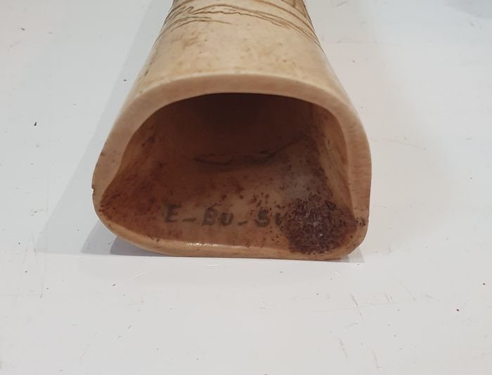 chinees antiek horn penselenbeker, china, pencil cup brush pot with fisherman