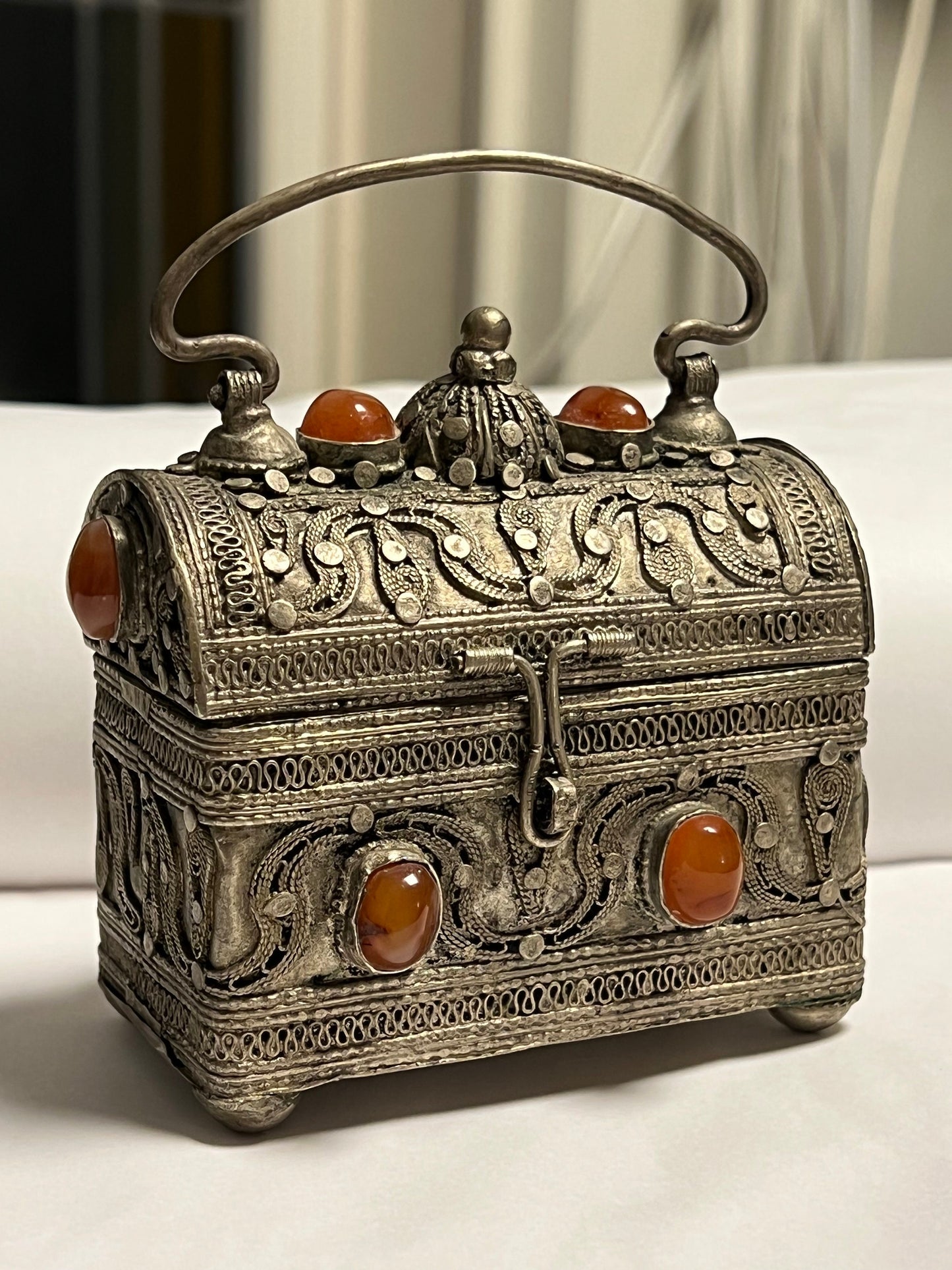 antique silver gemstone bridal filigrain  case Antieke zilveren filigraan cassette met carneool