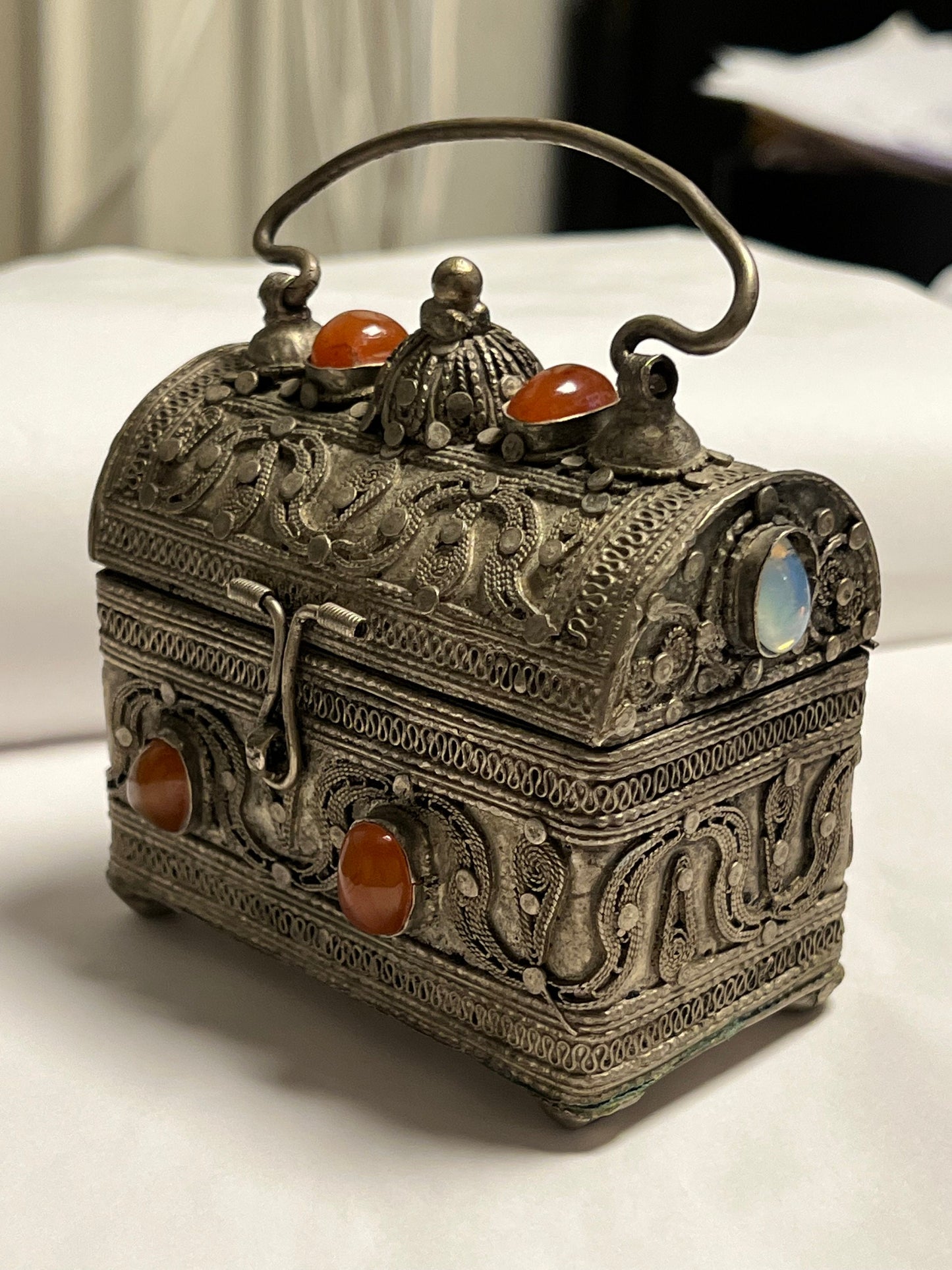 antique silver gemstone bridal filigrain  case Antieke zilveren filigraan cassette met carneool
