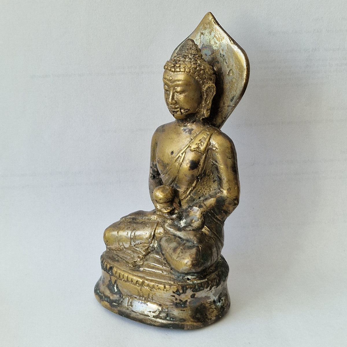 Antieke verzilverde boeddha Siddarta Gautama - eind 19e eeuw