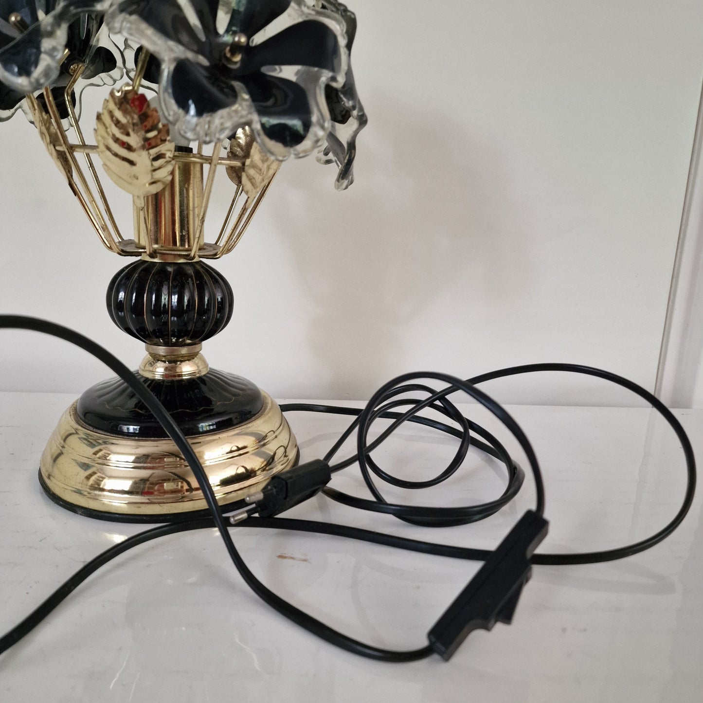 Vintage Flower Table Lamp, Retro Black Gold Kitchenette Lighting