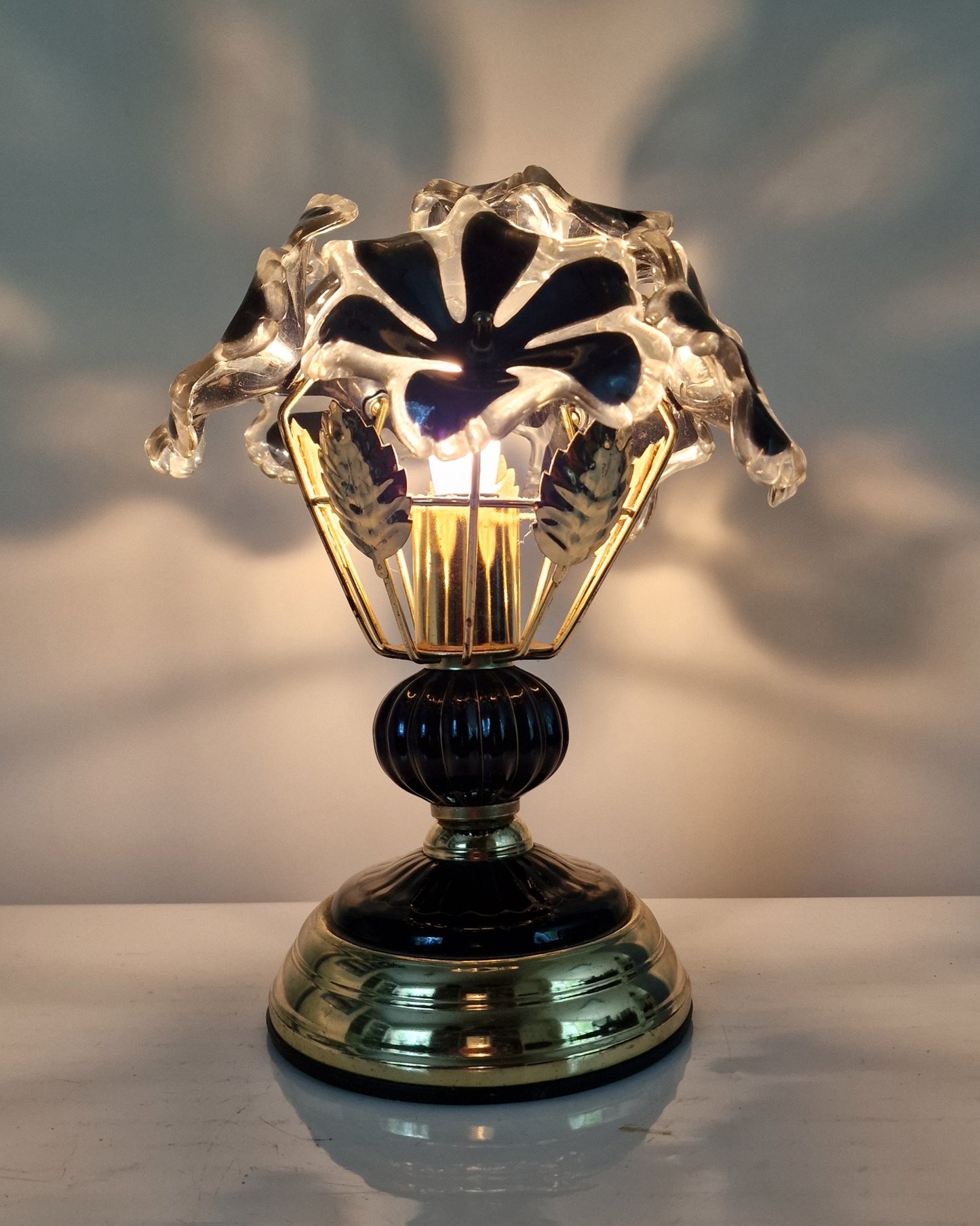 Vintage Flower Table Lamp, Retro Black Gold Kitchenette Lighting