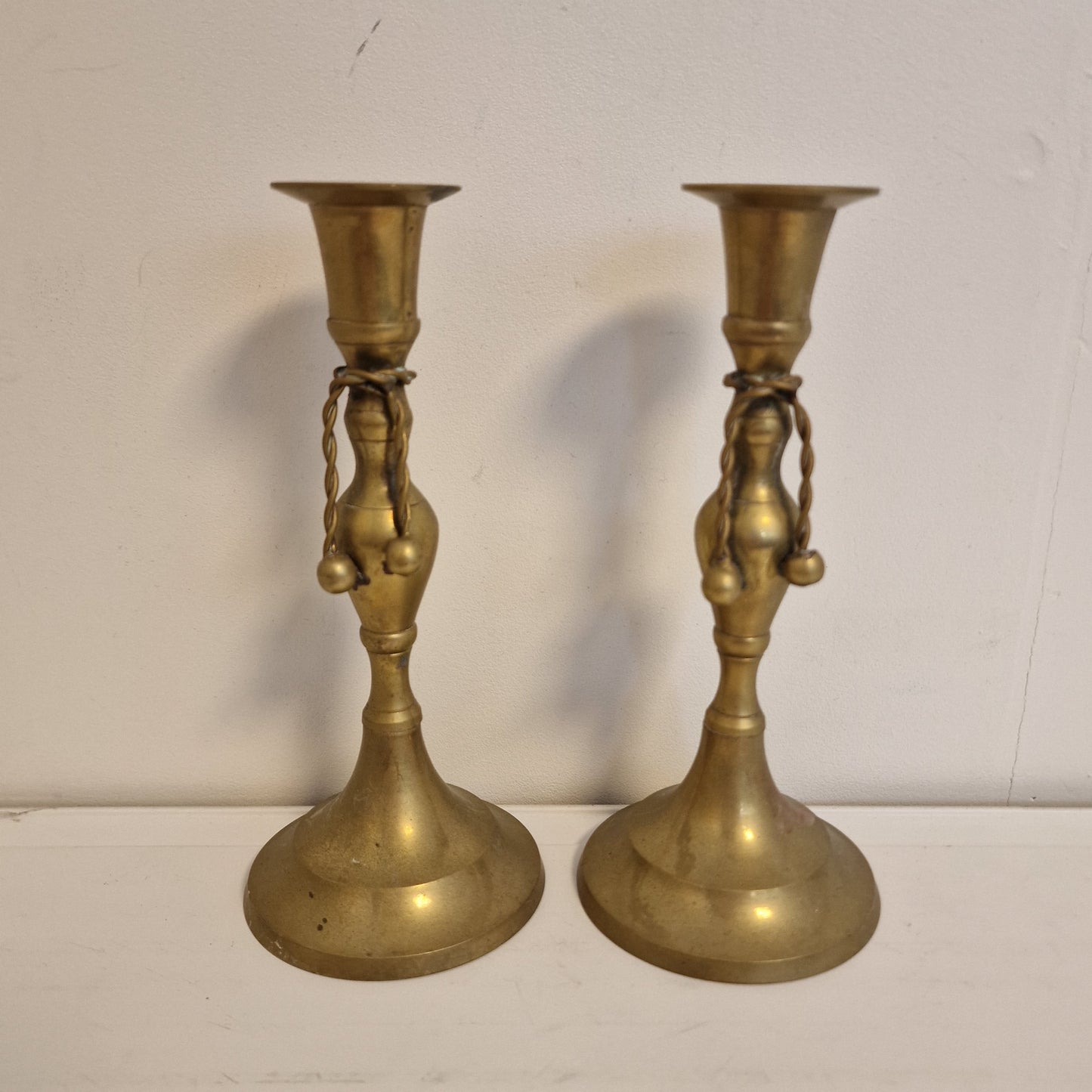 stel antieke kandelaars. Victorian, ca 1910, authentic antique candlesticks