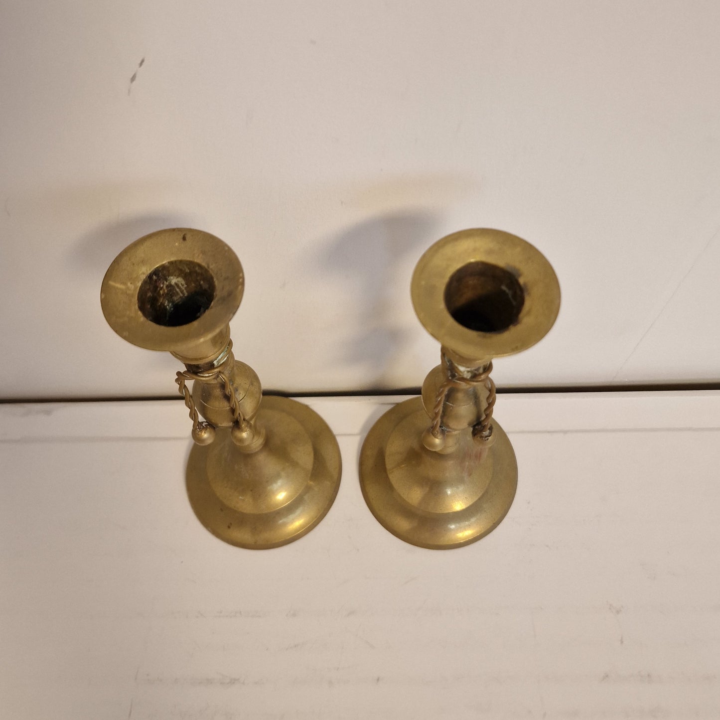 stel antieke kandelaars. Victorian, ca 1910, authentic antique candlesticks