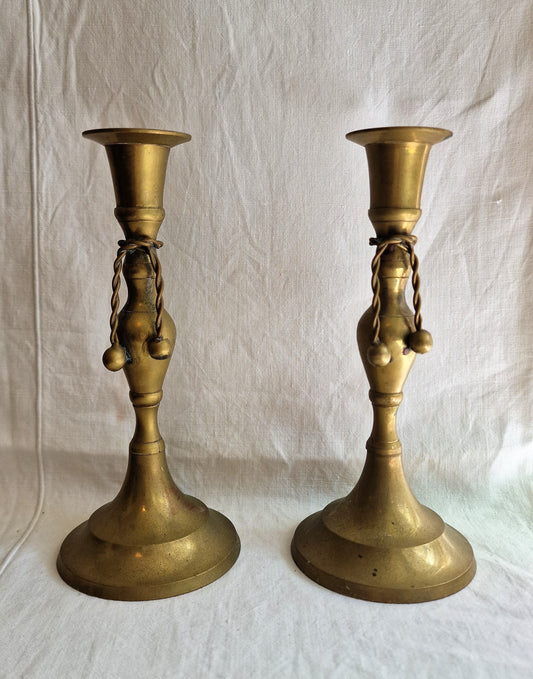 stel antieke kandelaars. Victorian, ca 1910, authentic antique candlesticks