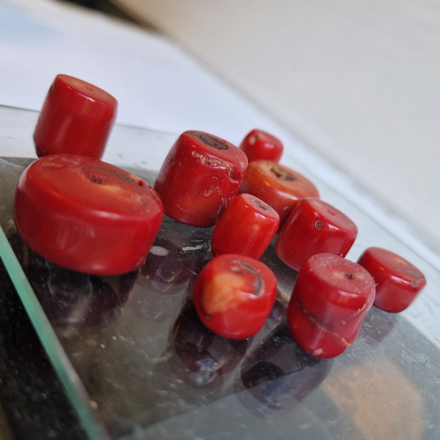 bloedkoraal kralen, red coral beads, 100 grams, more available