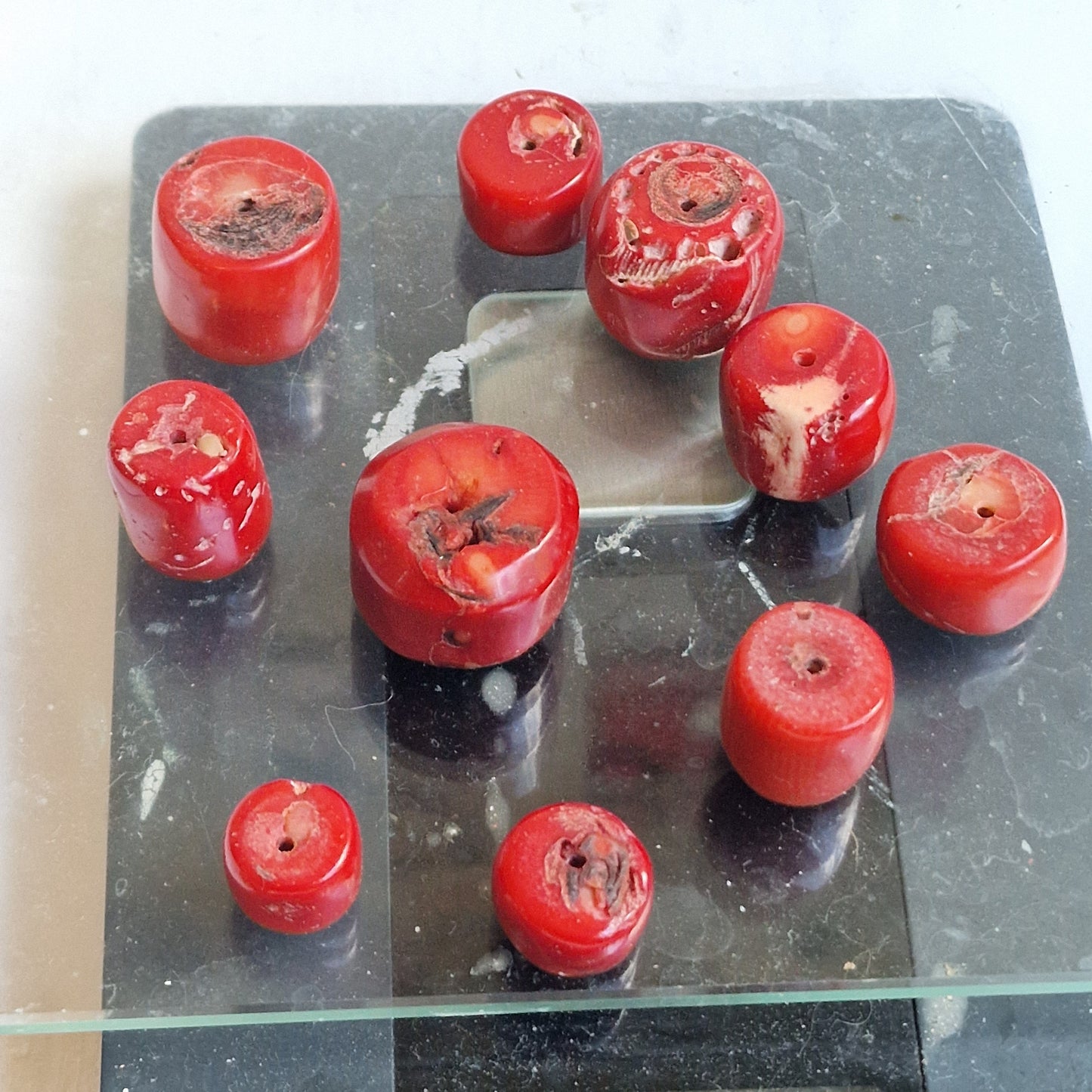 bloedkoraal kralen, red coral beads, 100 grams, more available