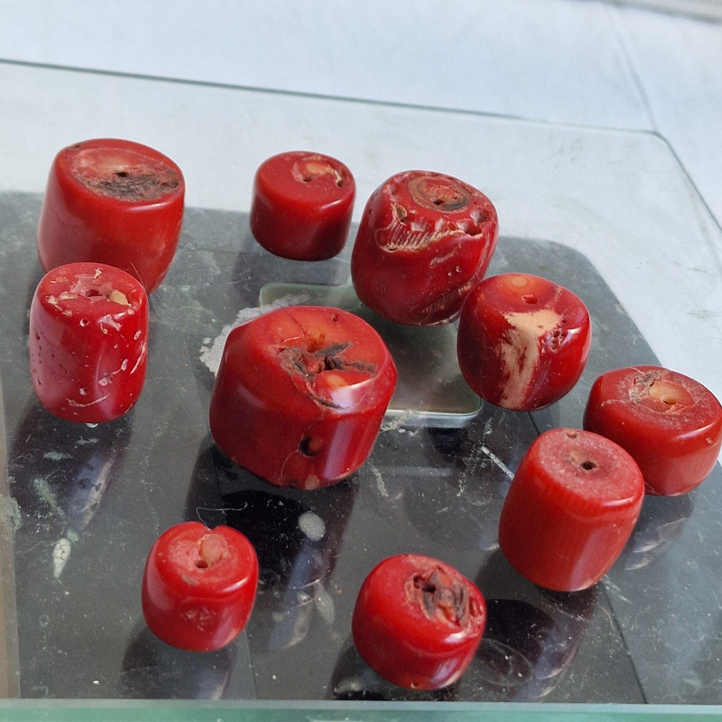 bloedkoraal kralen, red coral beads, 100 grams, more available