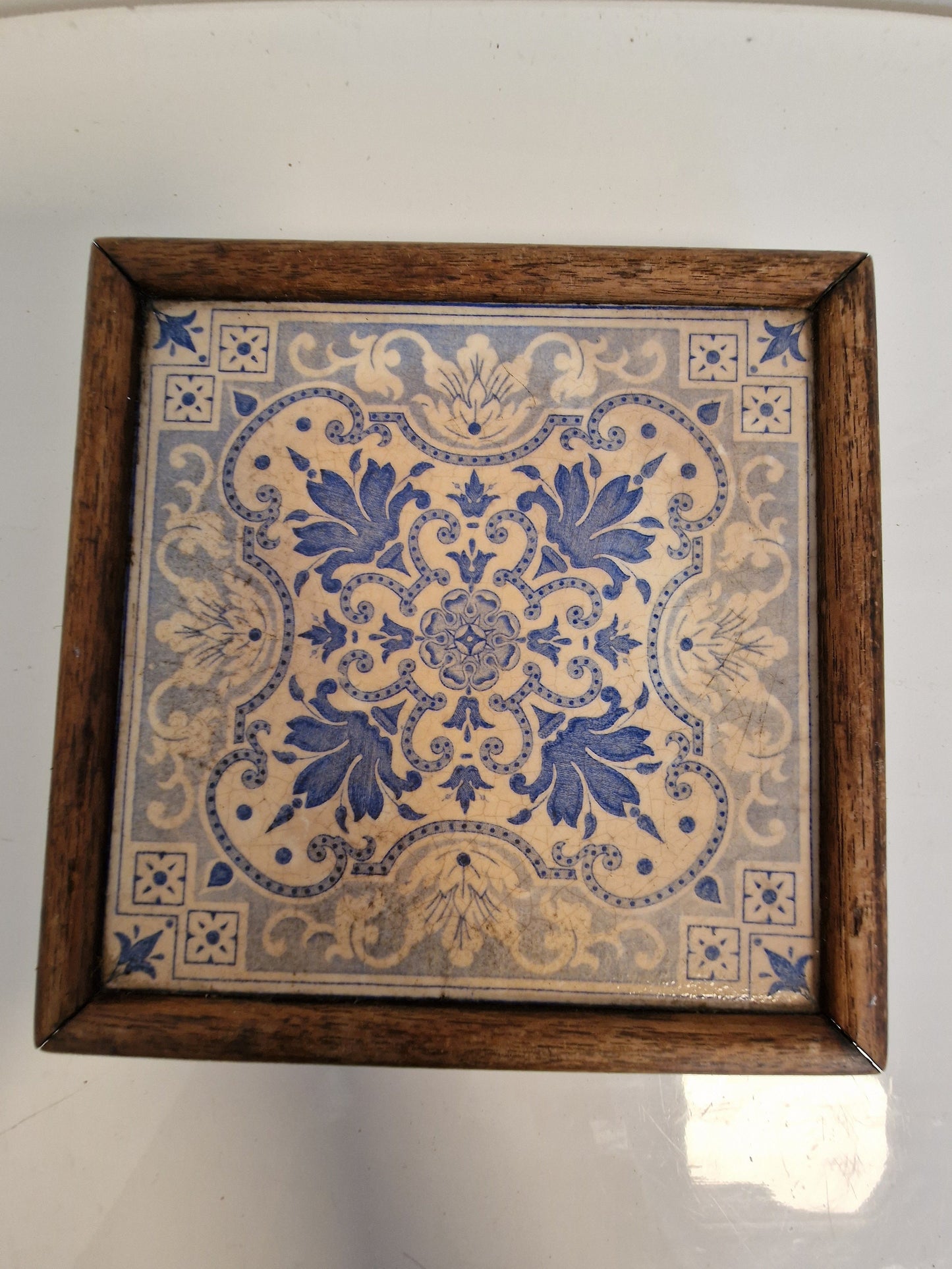 Art Nouveau Ceramic Tile Coaster in Wood Frame, UK Arts Crafts, ca 1900