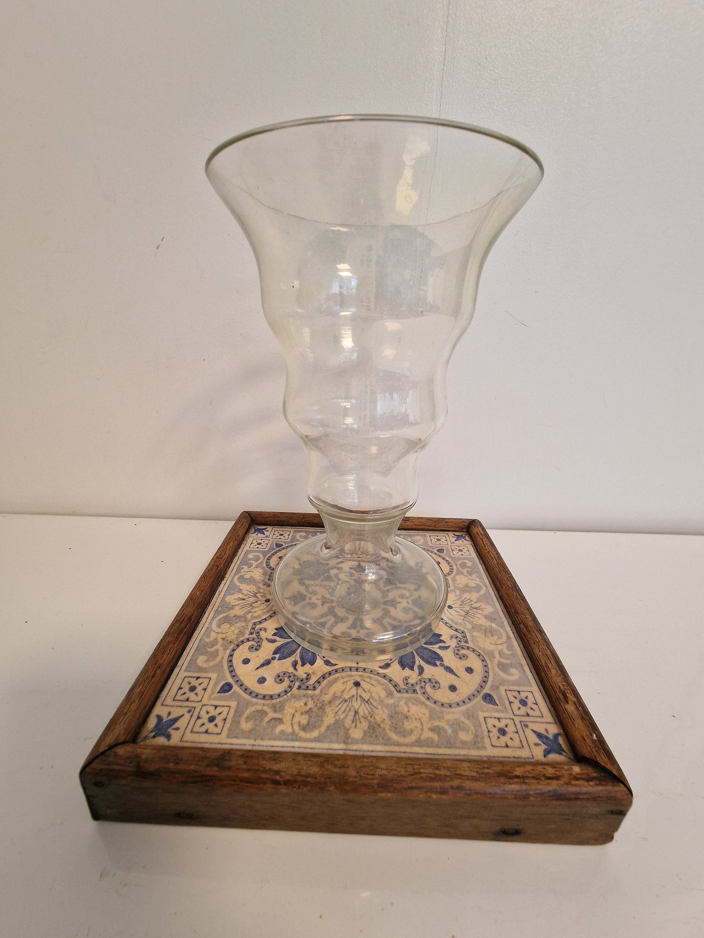 Art Nouveau Ceramic Tile Coaster in Wood Frame, UK Arts Crafts, ca 1900