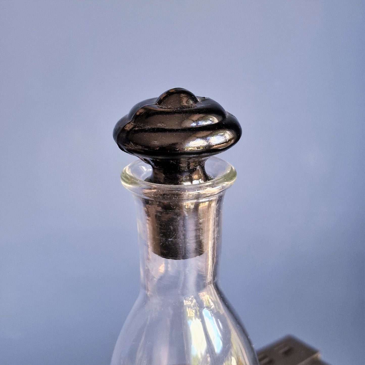 Andries Copier Leerdam Carafe, Black Stopper, Art Deco 1930s
