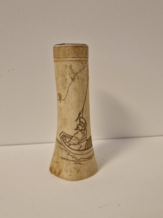 chinees antiek horn penselenbeker, china, pencil cup brush pot with fisherman