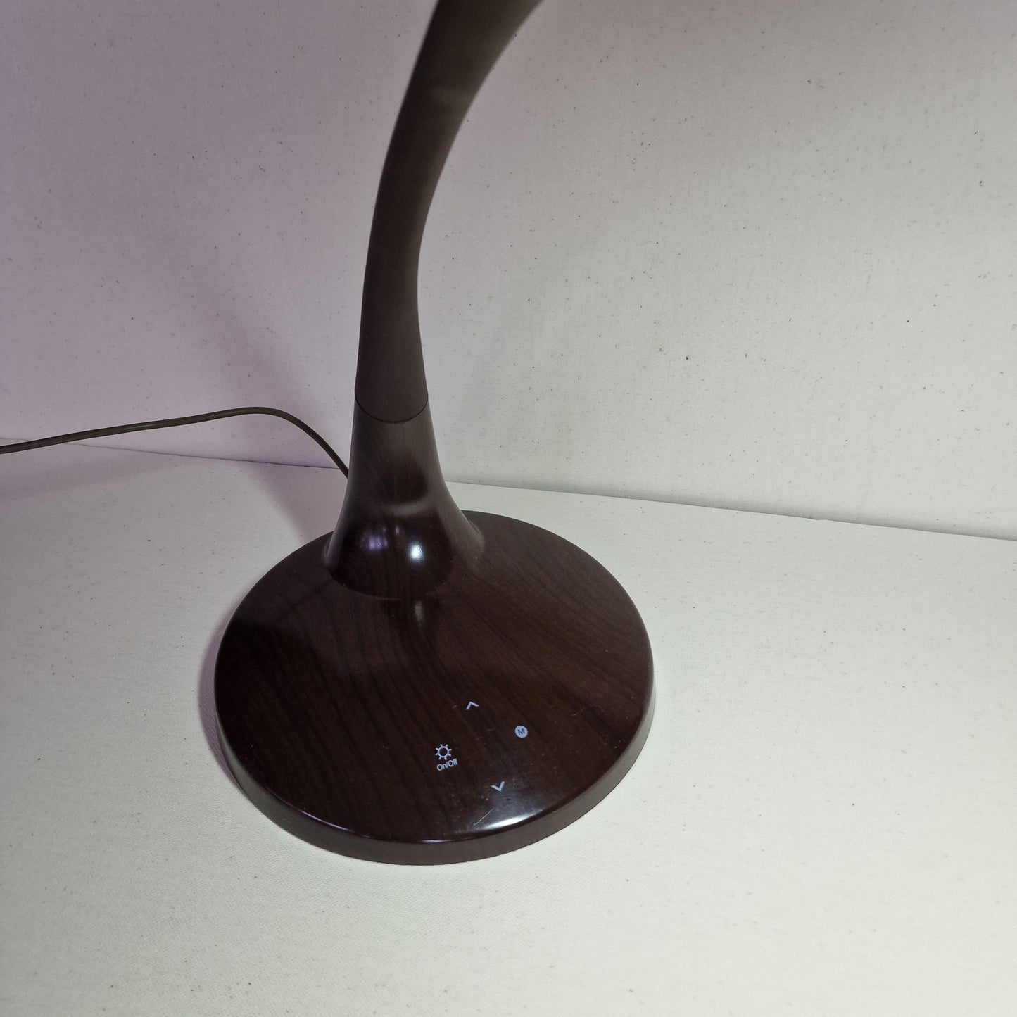 fraaie vintage design lamp  seventies flexibele bruine bureaulamp plastic met hout structuur optiek
