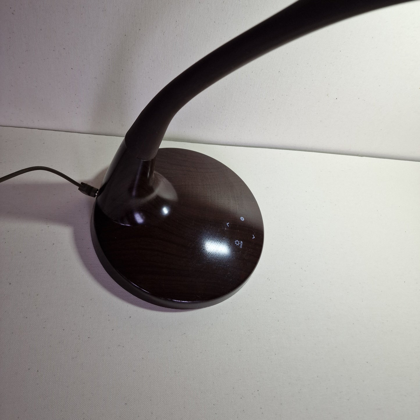 fraaie vintage design lamp  seventies flexibele bruine bureaulamp plastic met hout structuur optiek