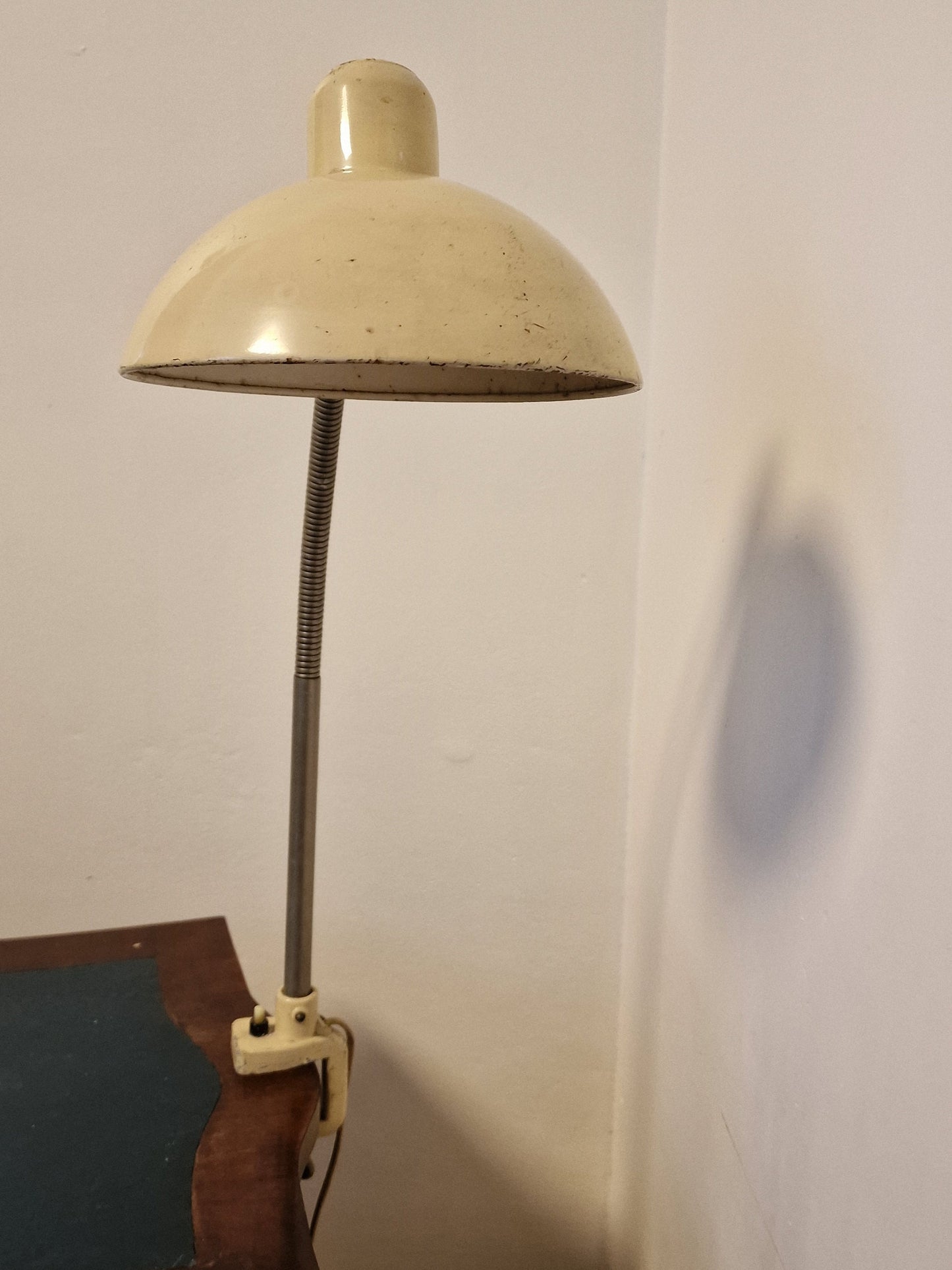 Vintage Kaiser I Dell 6740 Task Lamp: Christian Dell Bauhaus Design