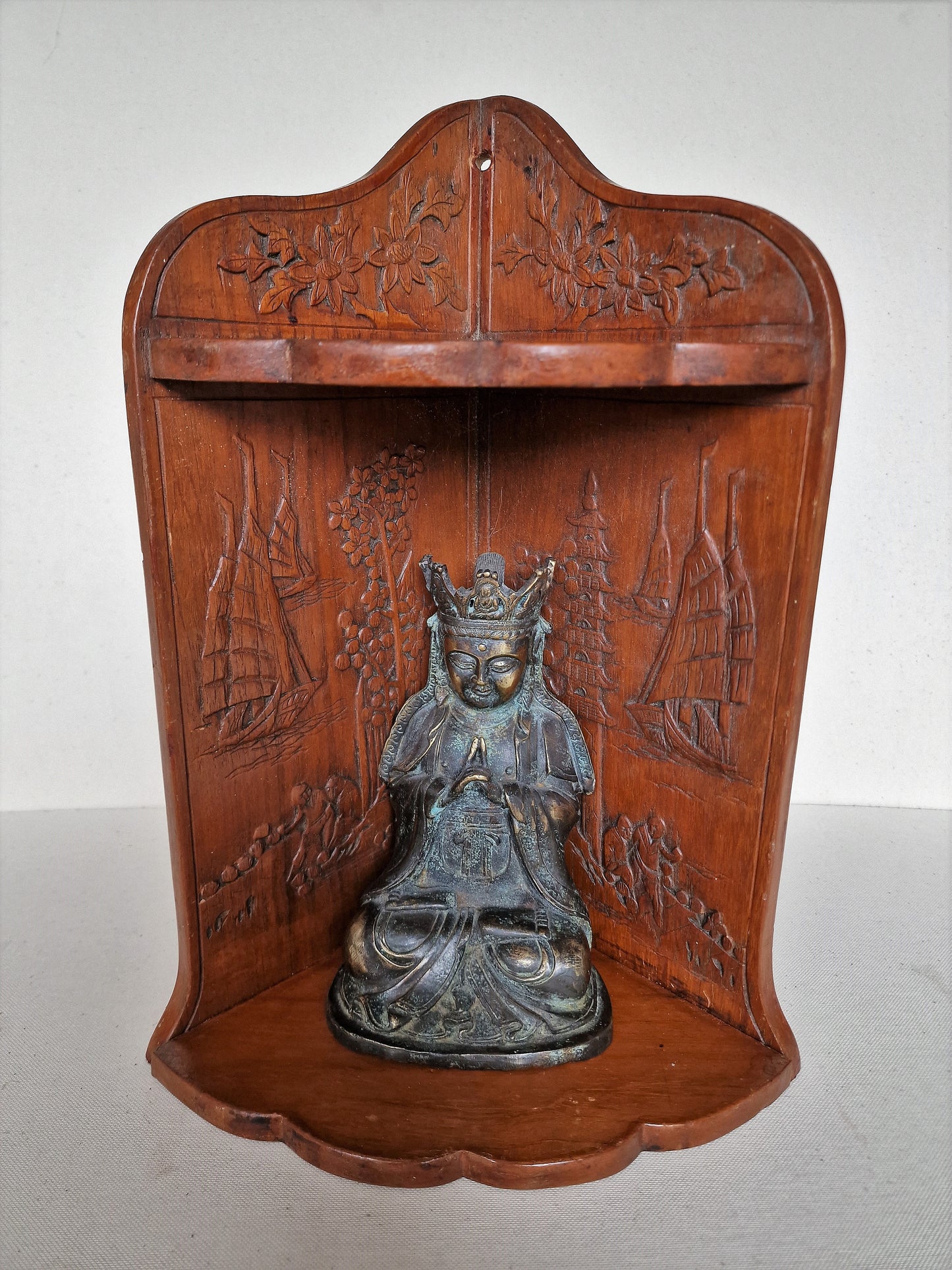 oud hoek huisaltaartje, tempel, mandir punji, punja gebedshuis