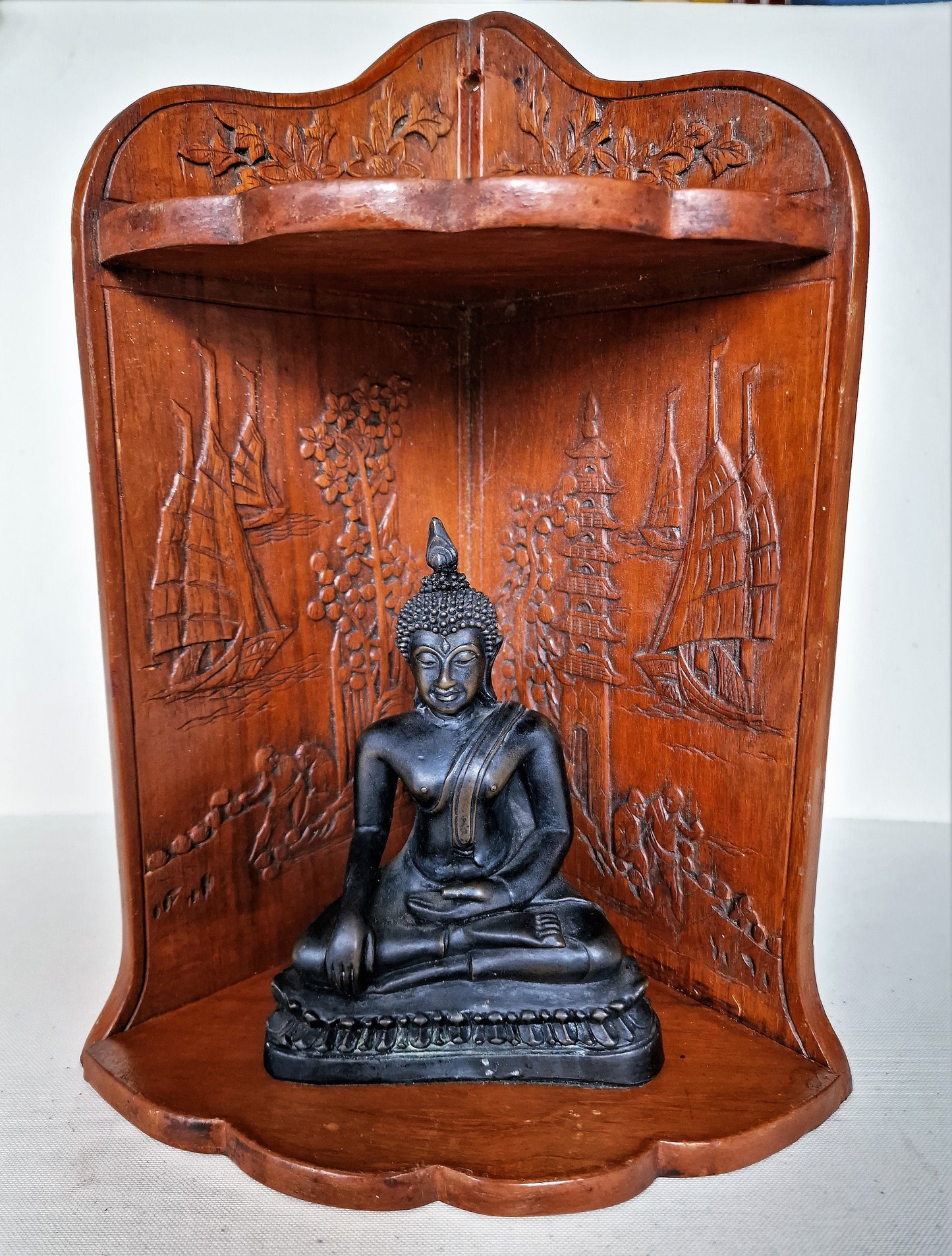oud hoek huisaltaartje, tempel, mandir punji, punja gebedshuis