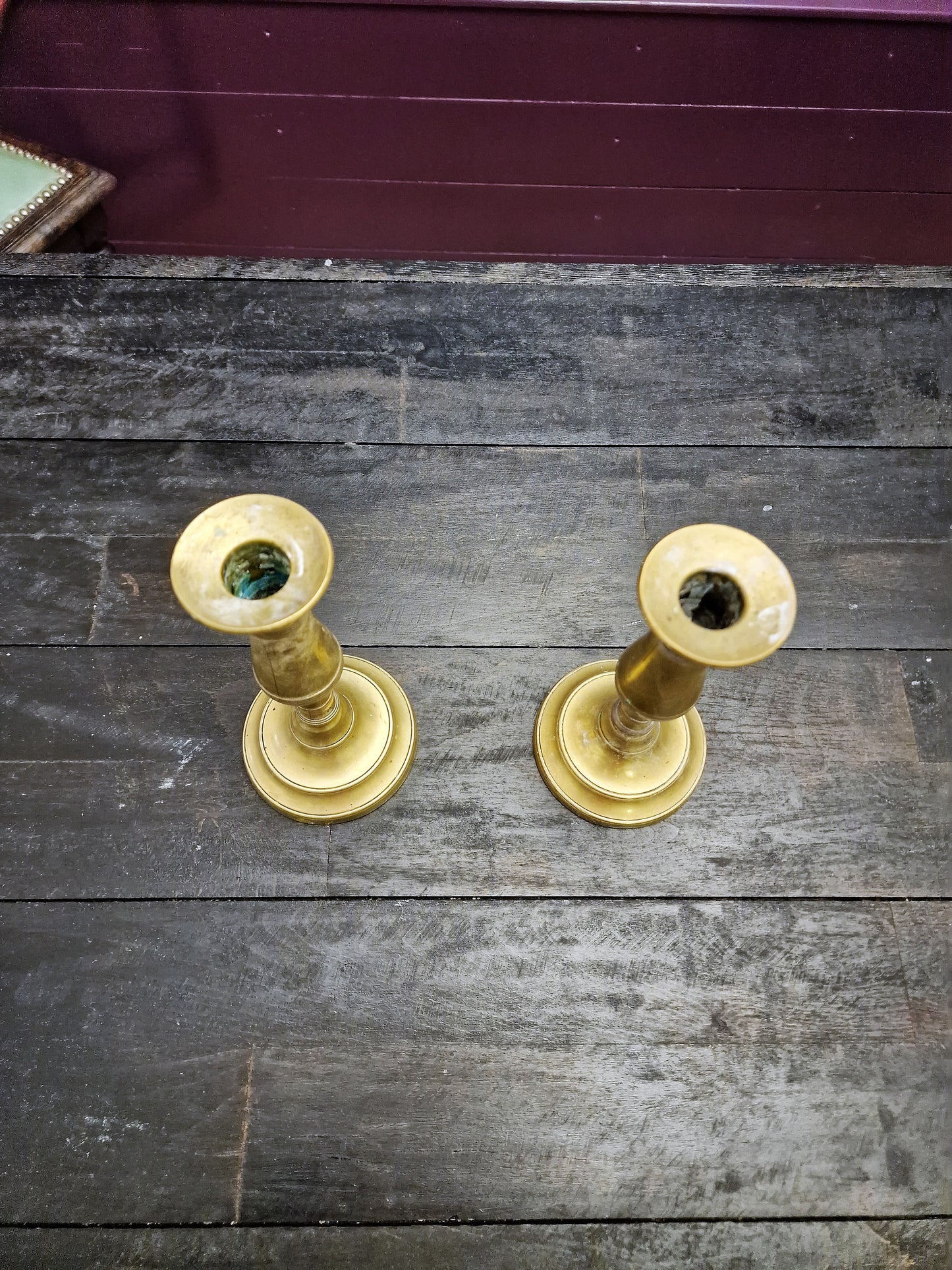 stel antieke kandelaars. Victorian, ca 1910, authentic antique candlesticks