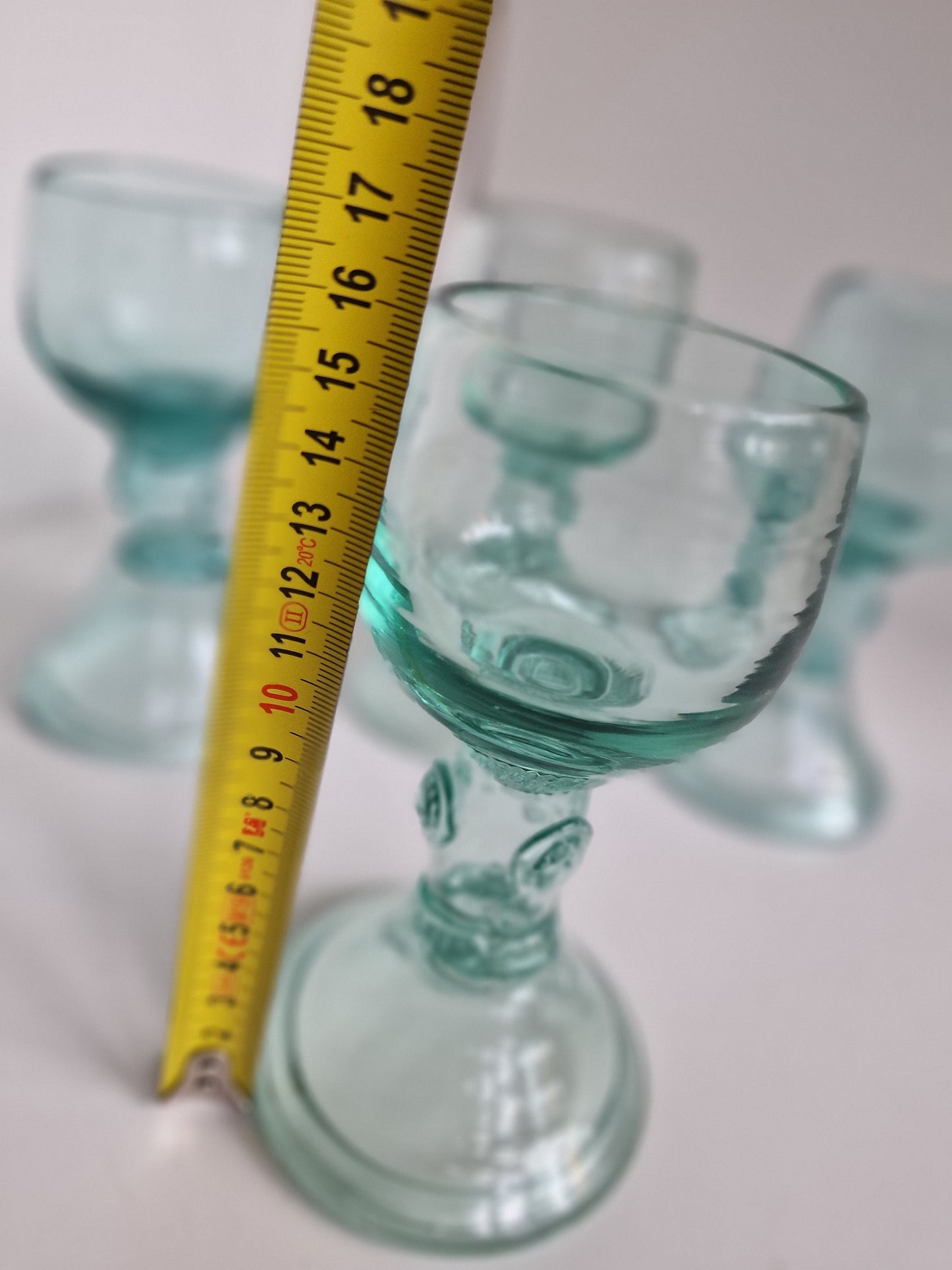 18th century Römer , ancient glass verzameling, waldglas roemer, 4 stuks,