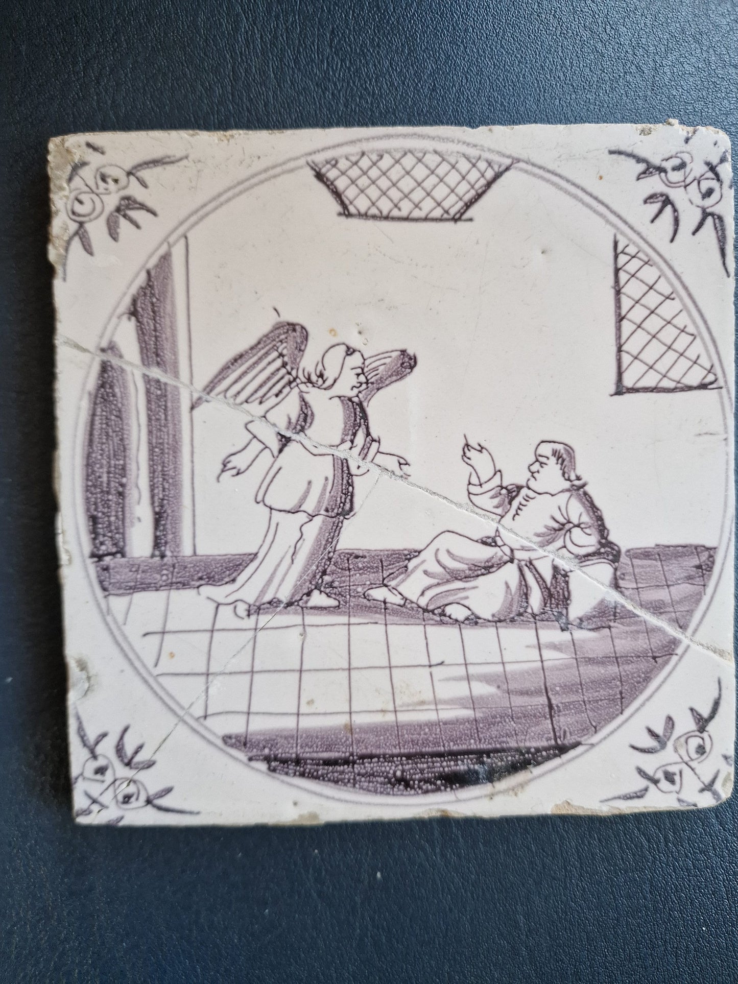 Nederlands antiek -  mangaan - 2 tegels met bijbelse voorstelling bible biblical