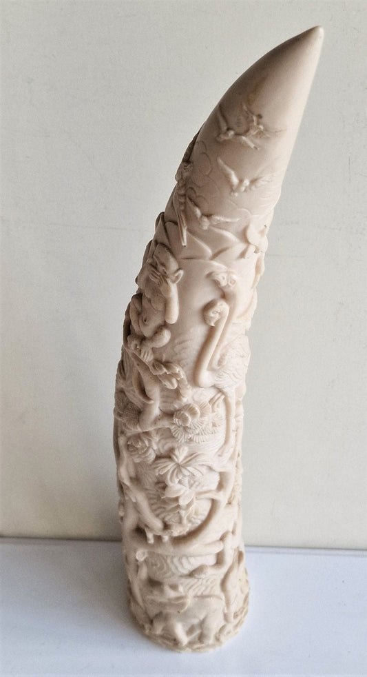 XL Resin Horn Sculpture, Eden Garden Animals, Vintage Decor (40cm)