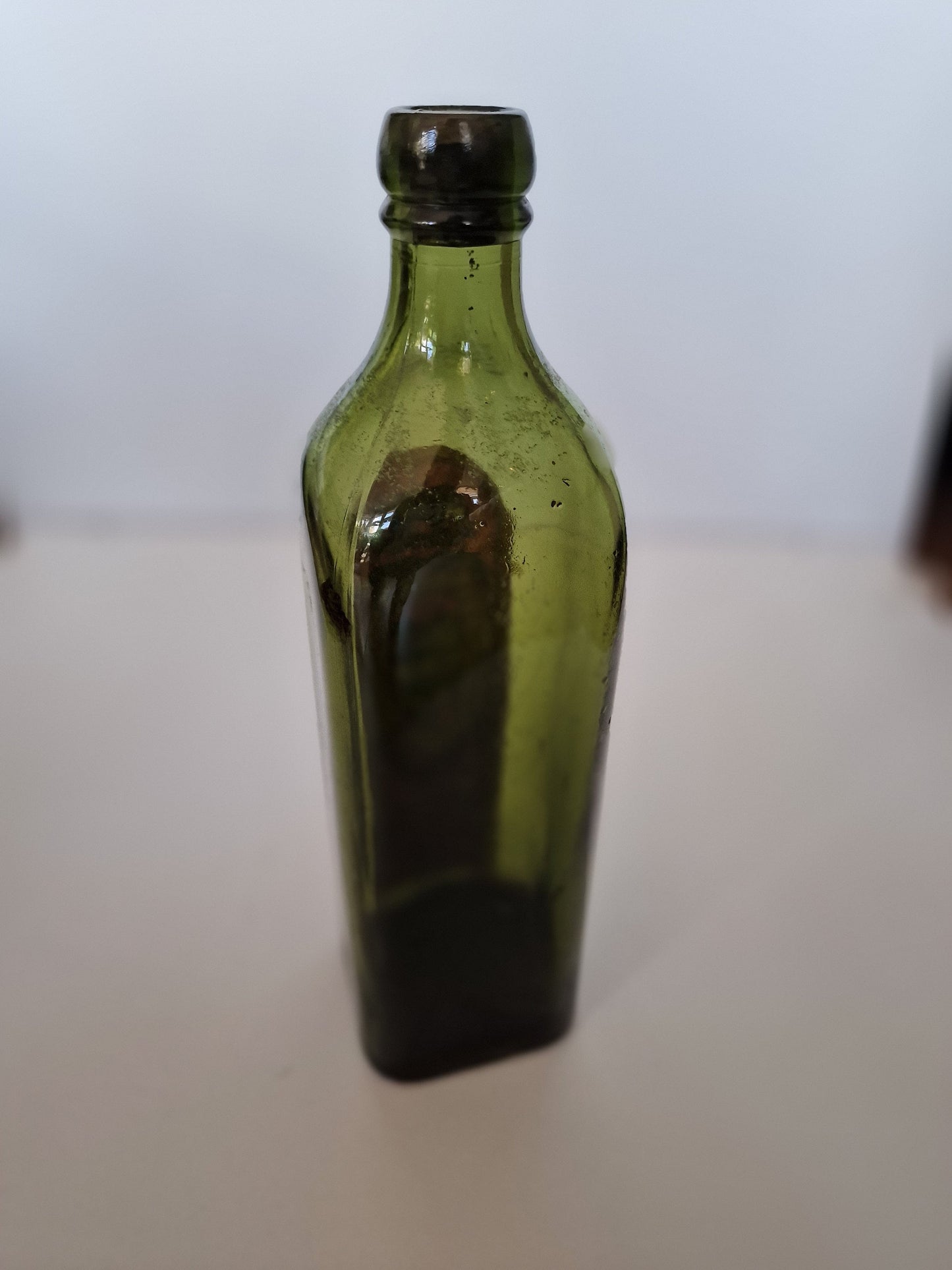 john crabbie green ginger wine antique bottle leith scotland decorative bottle