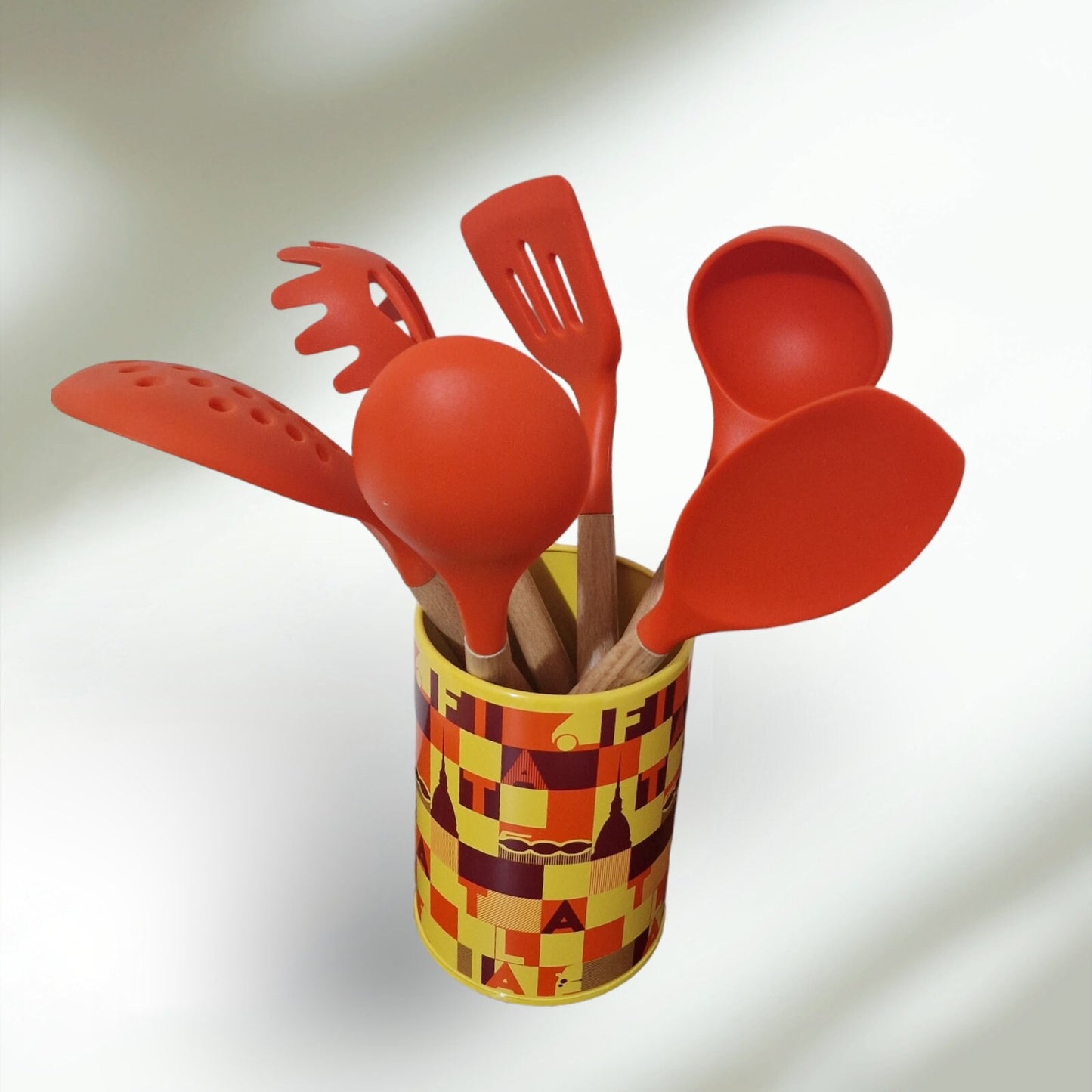 Fiat 500 Cucina: The Dolce Vita! Limited edition colourfull Italian kitchen accessories silicone, beech wood handles, stainless steel pot