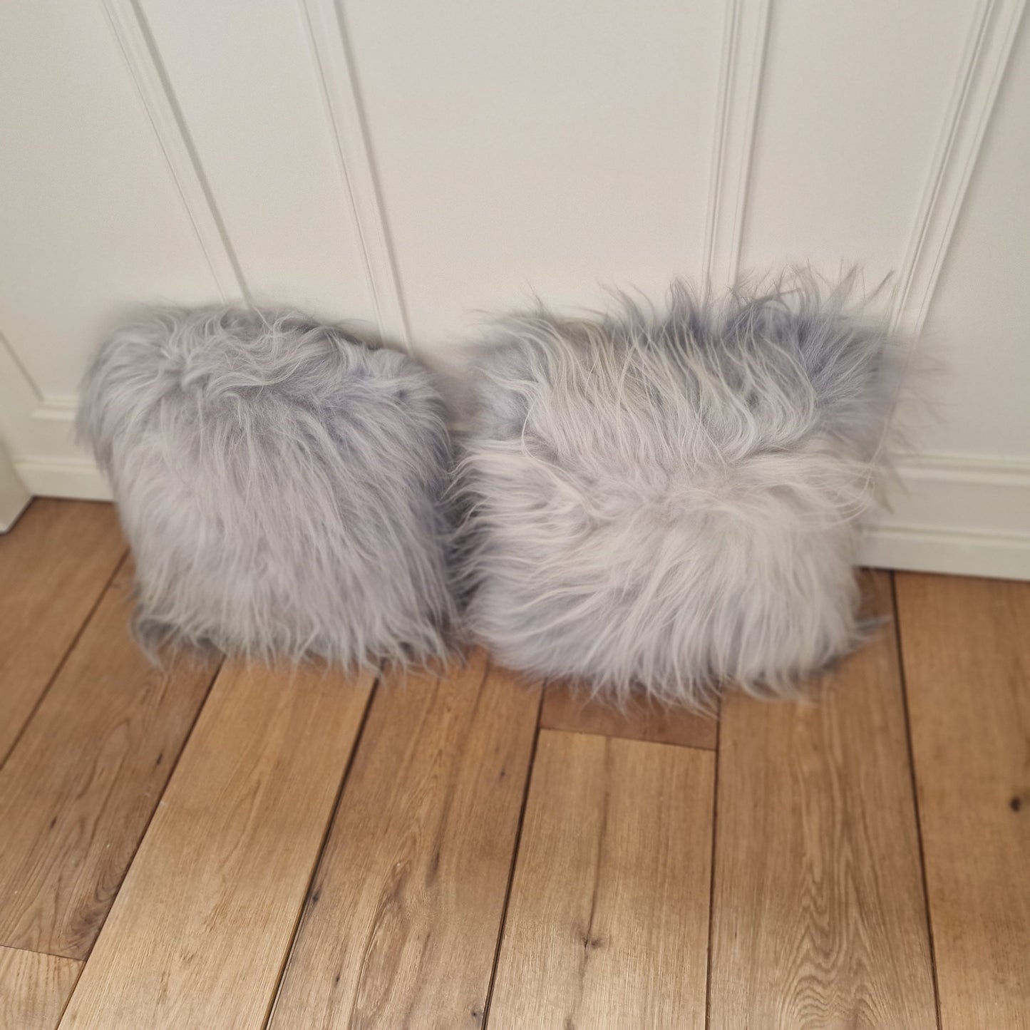 sheepskin cushion, iceland, 2 iceland IJslandse schapenvacht kussens boho lounge maison country natural living, unused