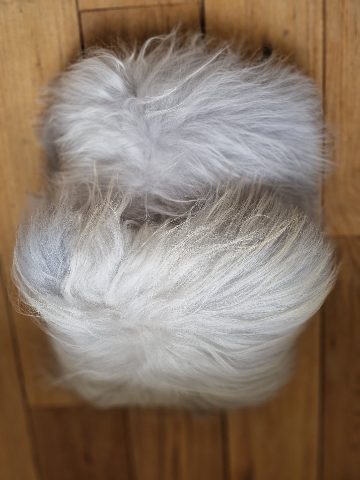 sheepskin cushion, iceland, 2 iceland IJslandse schapenvacht kussens boho lounge maison country natural living, unused