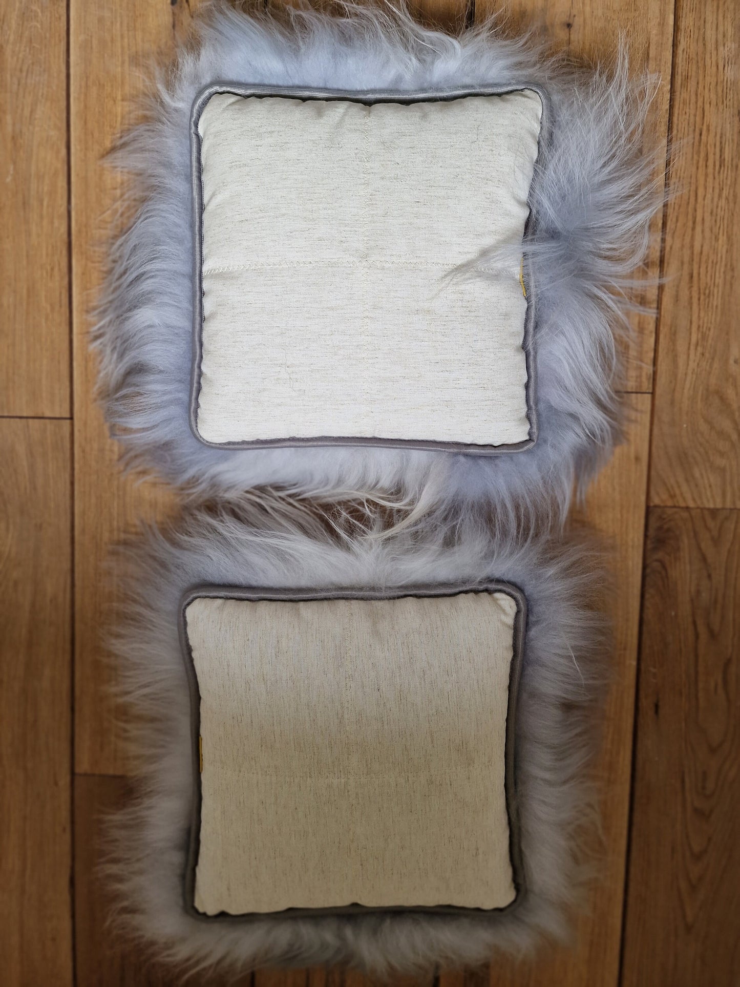 sheepskin cushion, iceland, 2 iceland IJslandse schapenvacht kussens boho lounge maison country natural living, unused