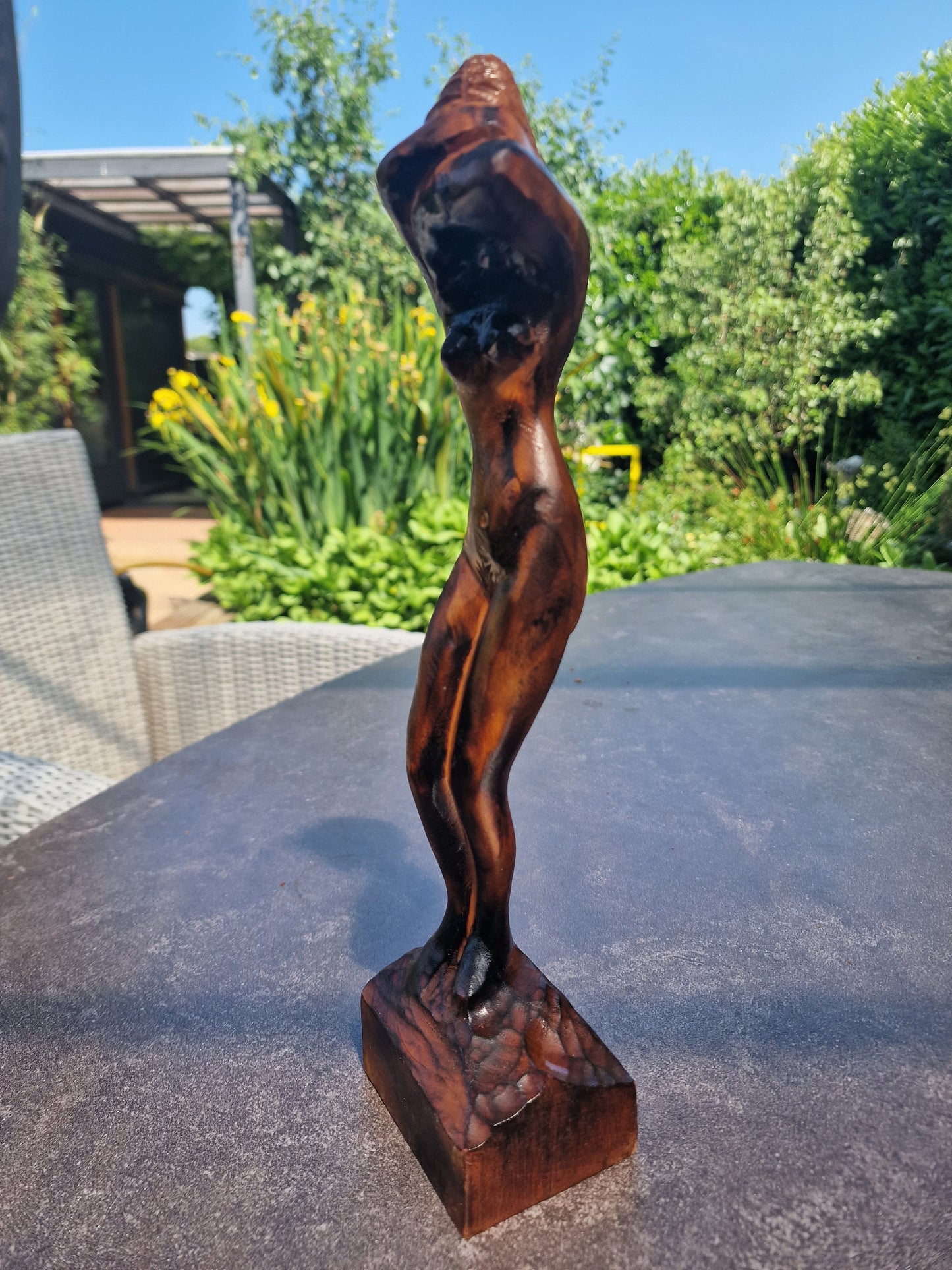 Pita maha Bali indonesia, Tropical Indonesian hardwood sculpture, 19 cm, 1930's. girl woman