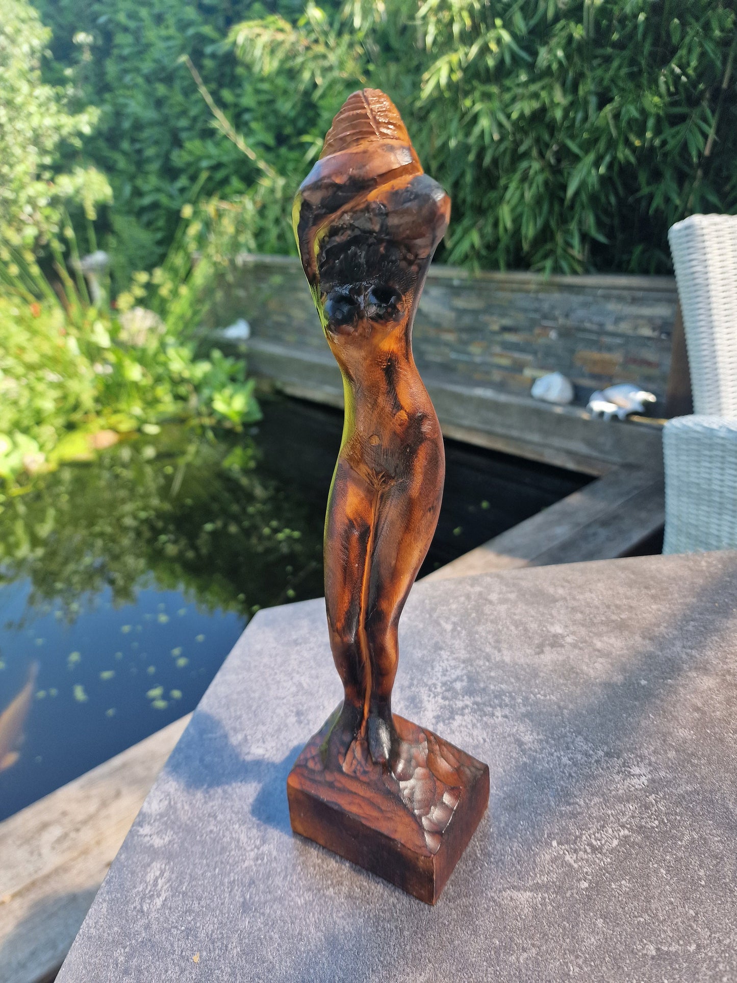 Pita maha Bali indonesia, Tropical Indonesian hardwood sculpture, 19 cm, 1930's. girl woman