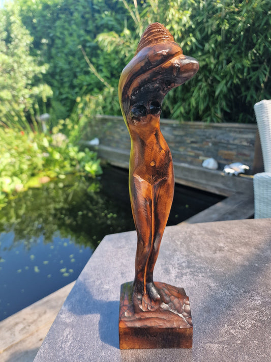 Pita maha Bali indonesia, Tropical Indonesian hardwood sculpture, 19 cm, 1930's. girl woman