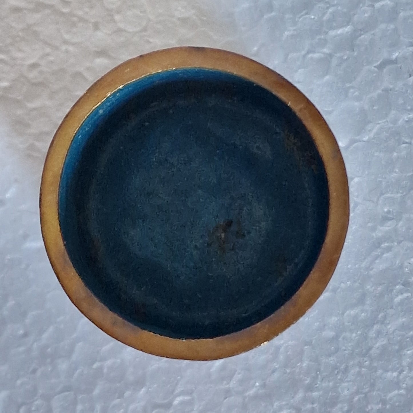 A delightful antique Japansese  cloisonné small lidded box, geisha lingzhi tempel enamel