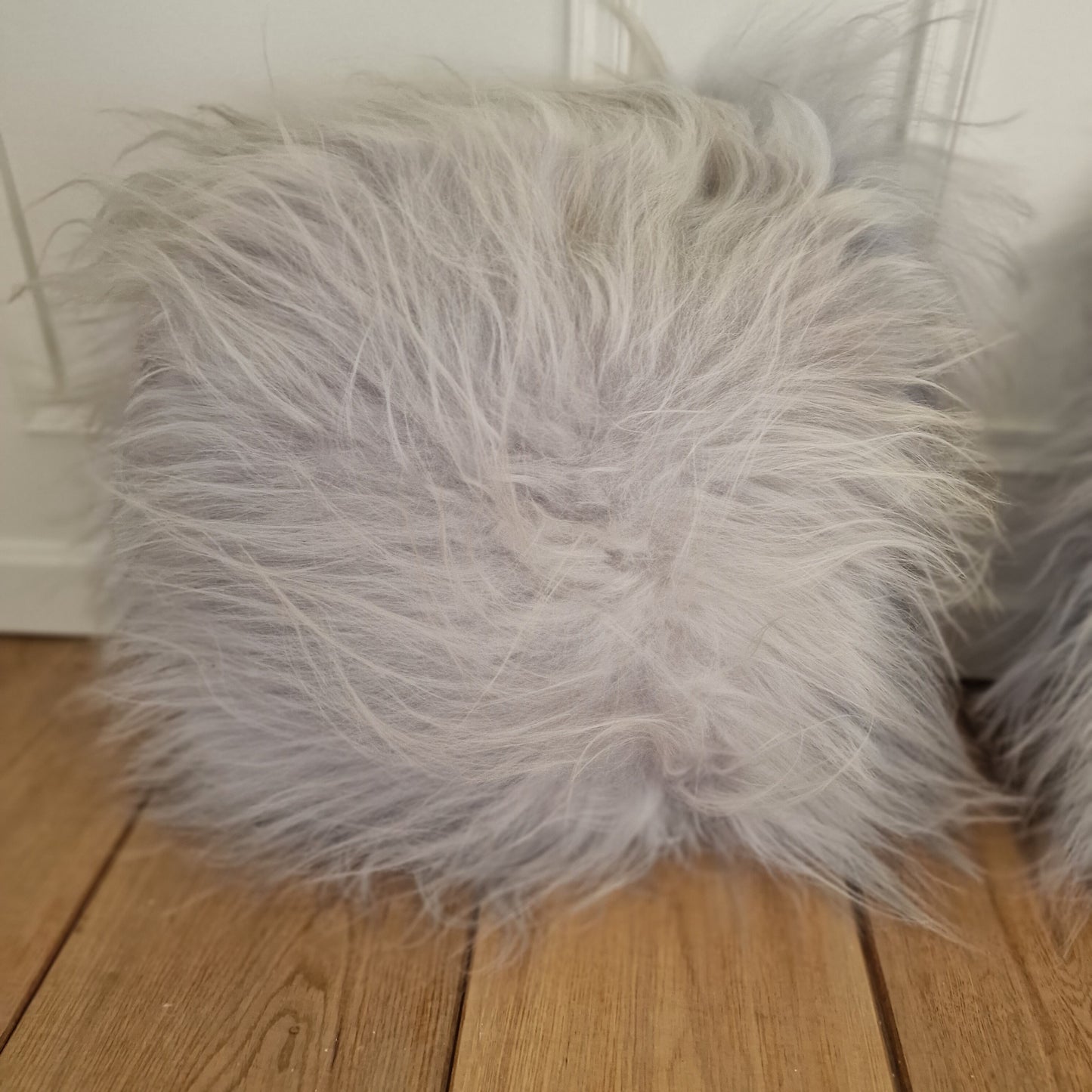 sheepskin cushion, iceland, 2 iceland IJslandse schapenvacht kussens boho lounge maison country natural living, unused