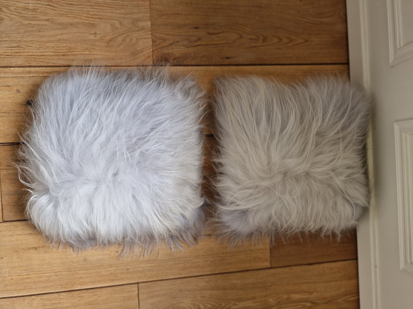 sheepskin cushion, iceland, 2 iceland IJslandse schapenvacht kussens boho lounge maison country natural living, unused